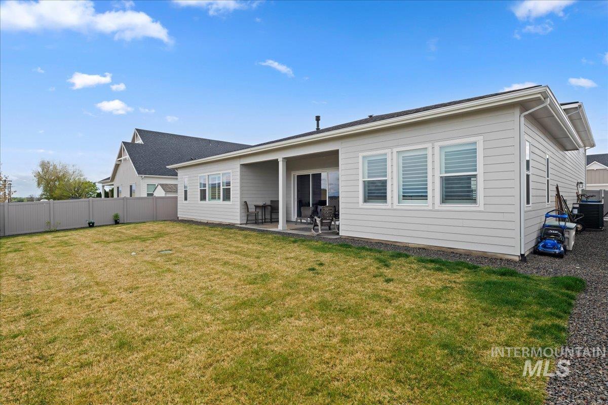 2182 N Kenora Ave, Star, Idaho 83669, 4 Bedrooms, 3.5 Bathrooms, Residential For Sale, Price $855,000,MLS 98982135