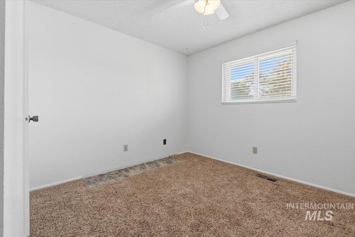 1532 W Chateau Ave, Meridian, Idaho 83646, 3 Bedrooms, 2 Bathrooms, Residential For Sale, Price $395,000, 98982156