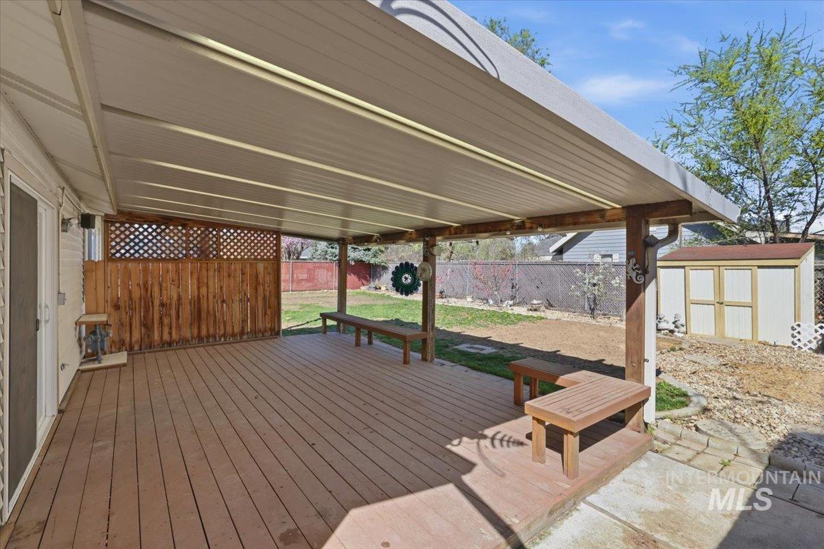 1532 W Chateau Ave, Meridian, Idaho 83646, 3 Bedrooms, 2 Bathrooms, Residential For Sale, Price $395,000, 98982156