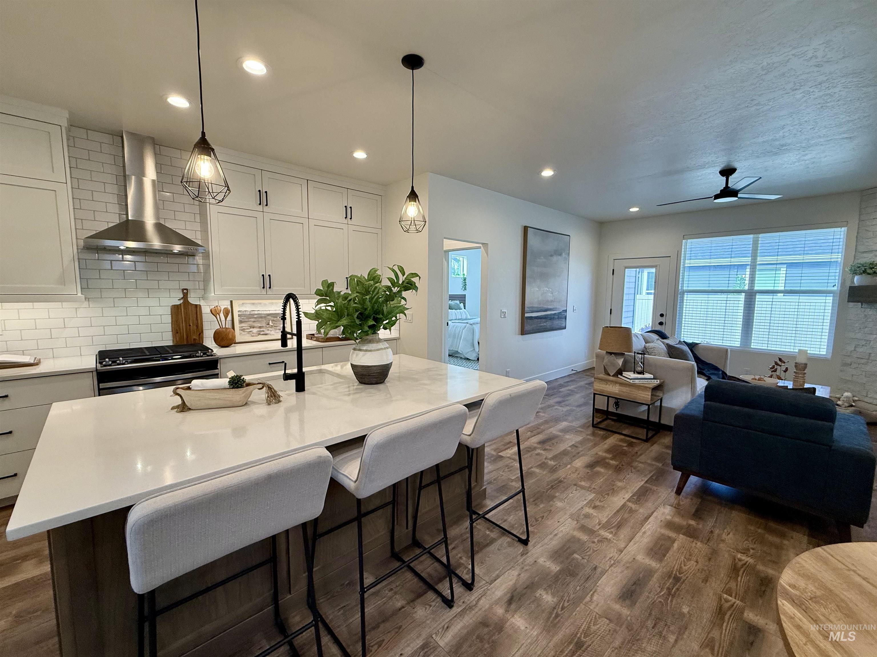 1962 E Presidential Dr, Meridian, Idaho 83642, 3 Bedrooms, 3 Bathrooms, Residential For Sale, Price $534,900, 98982158