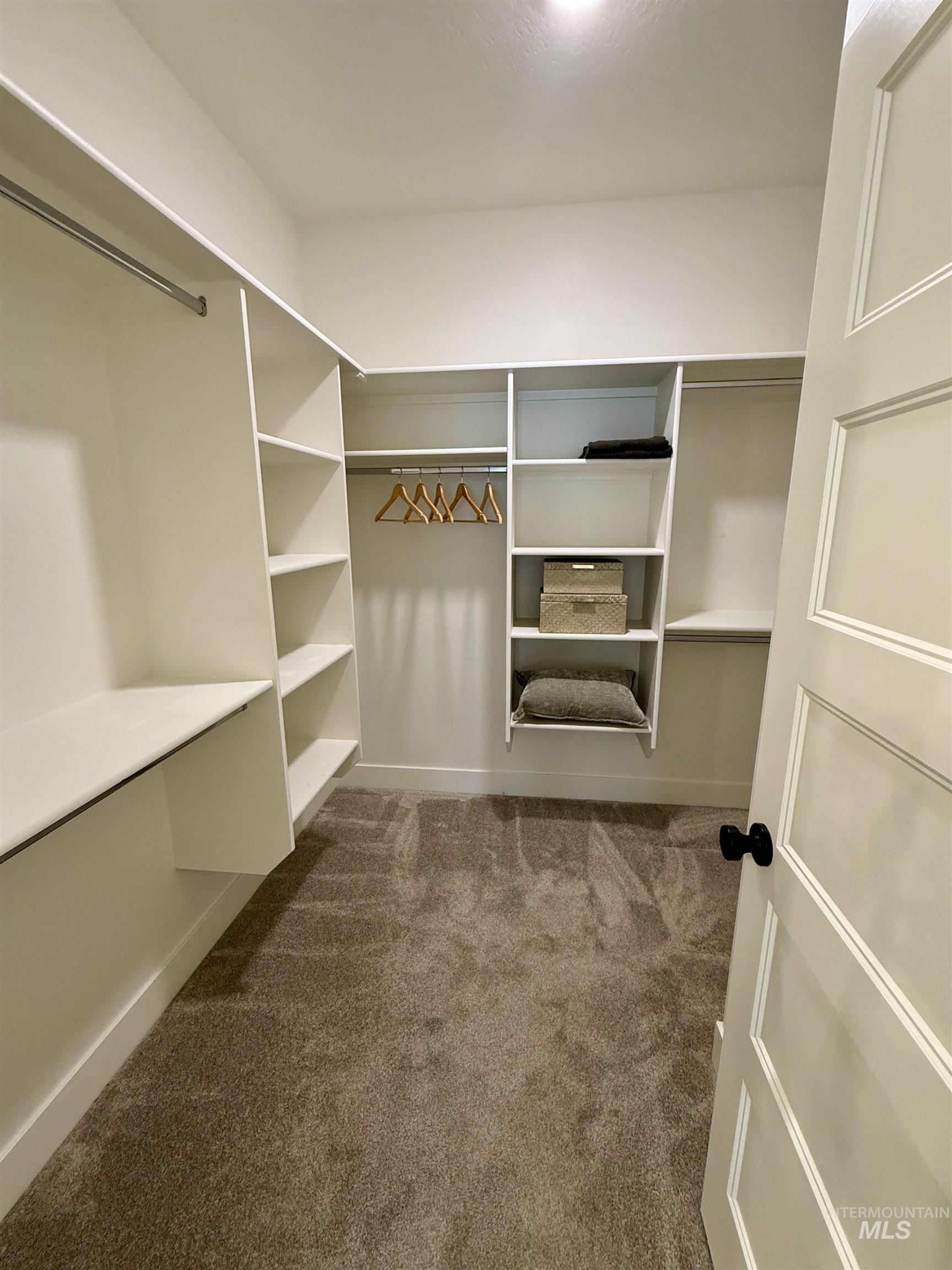 1962 E Presidential Dr, Meridian, Idaho 83642, 3 Bedrooms, 3 Bathrooms, Residential For Sale, Price $534,900, 98982158