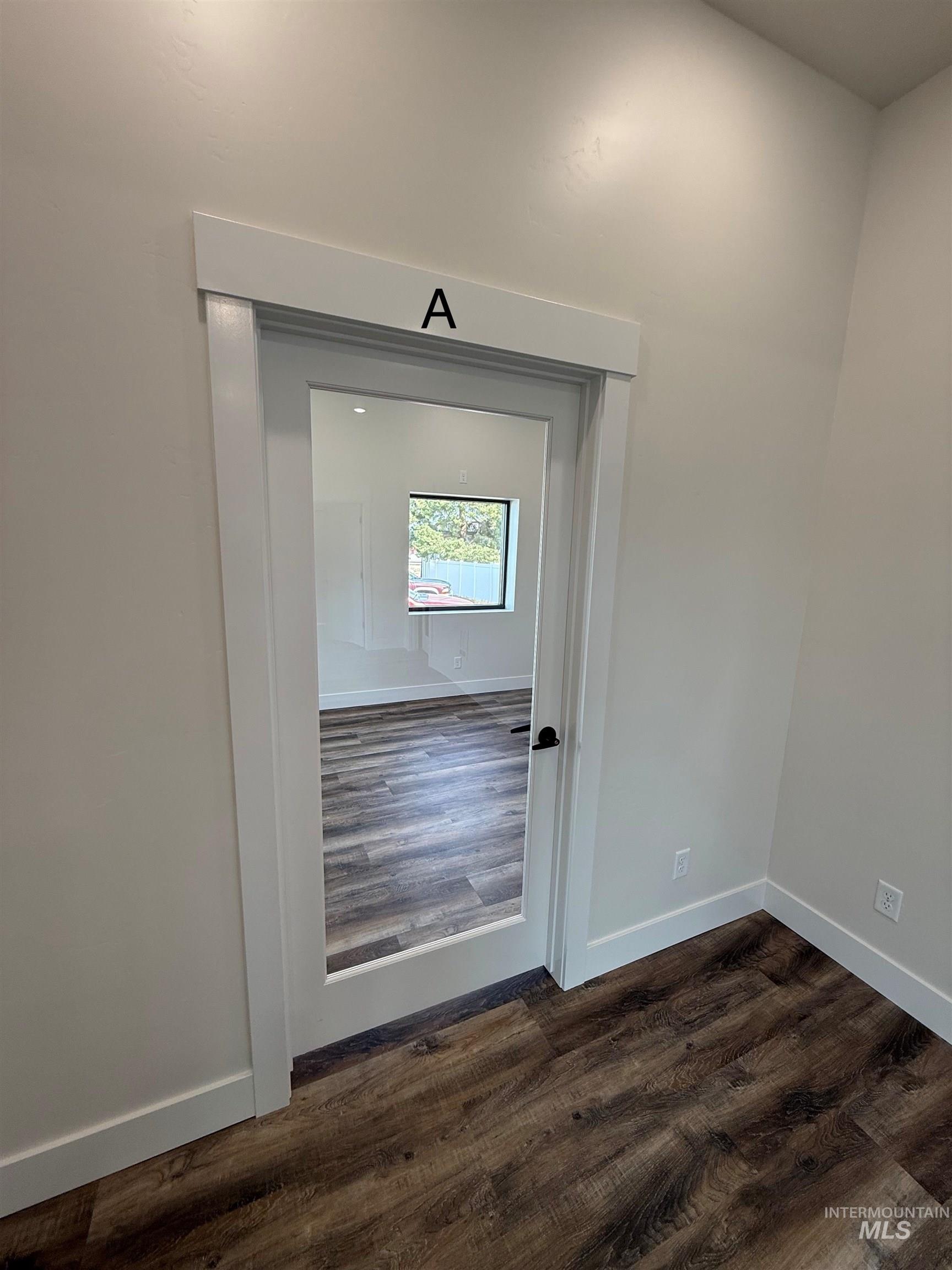 328 Broadway Ave S, Buhl, Idaho 83316, 6 Rooms, Business/Commercial For Sale, Price $8,400,MLS 98982164