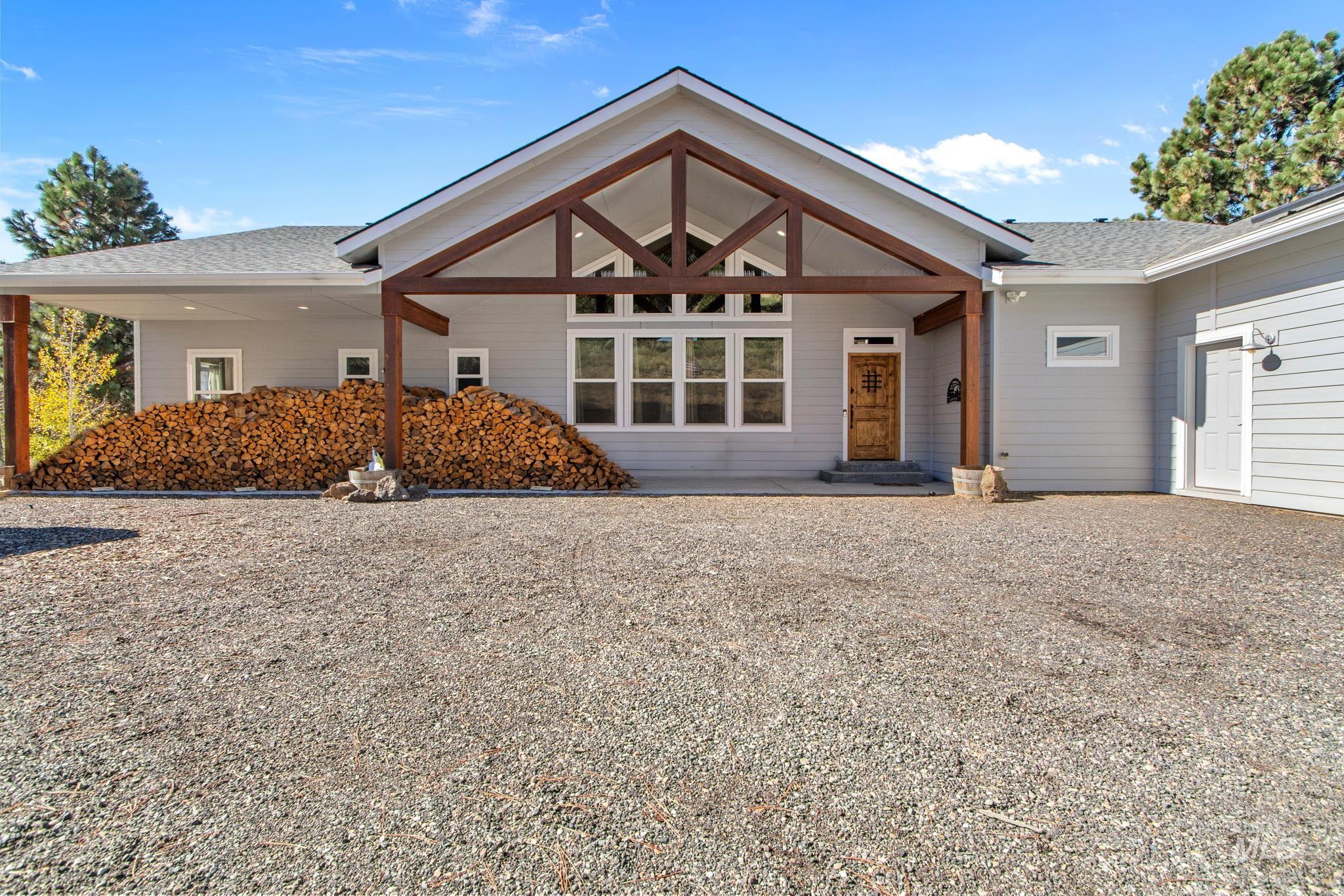 111 Swan Lane, Boise, Idaho 83716, 5 Bedrooms, 4 Bathrooms, Residential For Sale, Price $998,000, 98982166