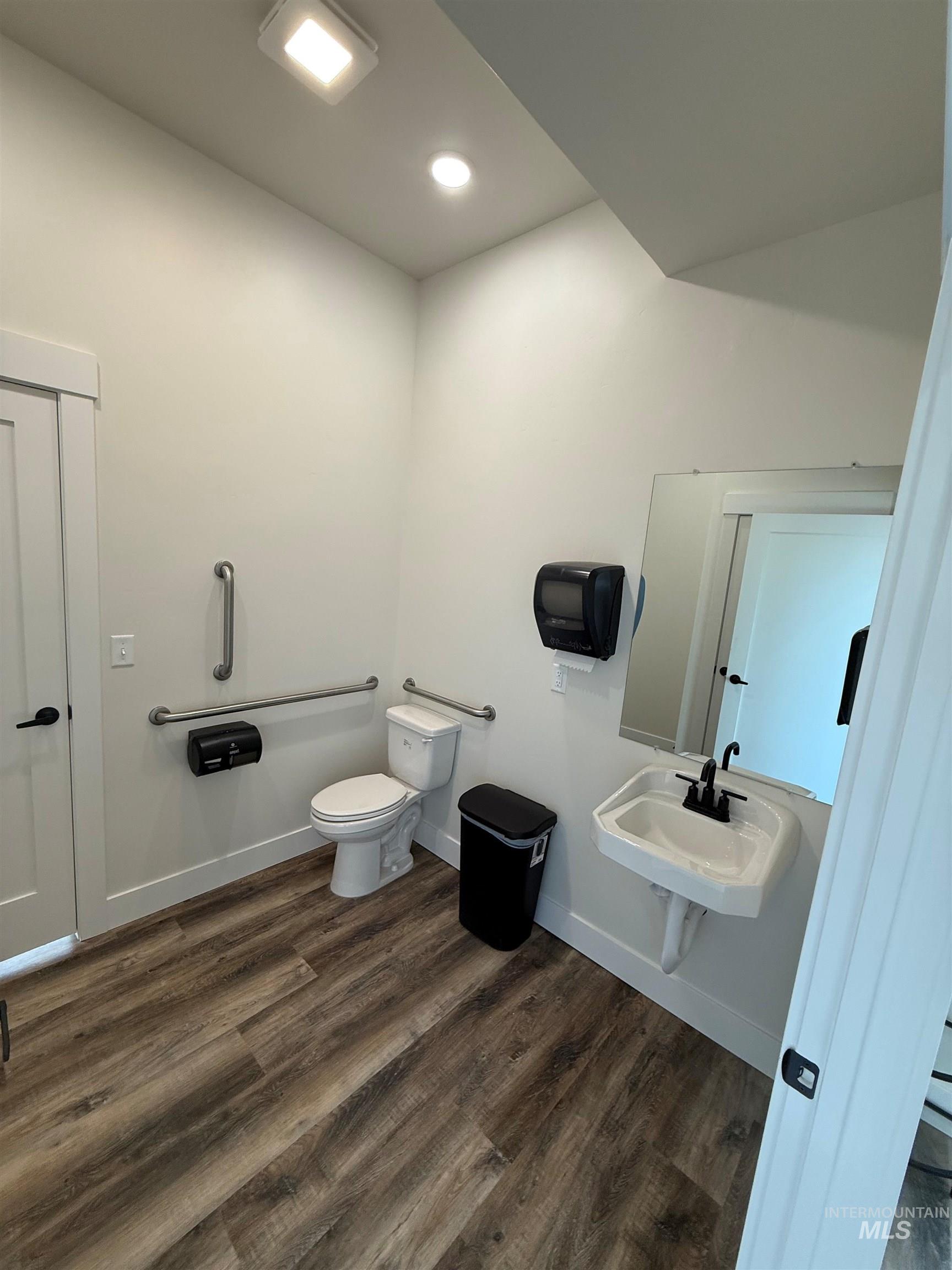 328 Broadway Ave S, Buhl, Idaho 83316, 6 Rooms, Business/Commercial For Sale, Price $4,800, 98982167