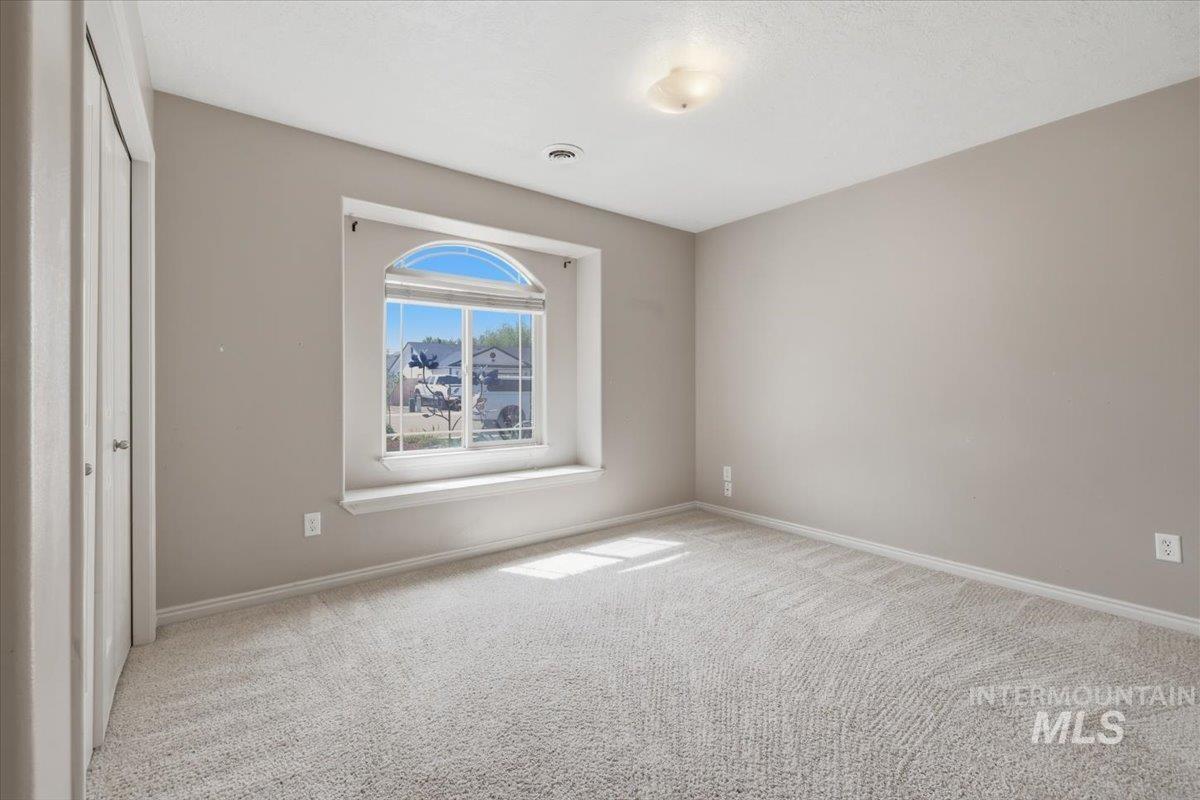 1068 Locksley St, Middleton, Idaho 83644, 3 Bedrooms, 2 Bathrooms, Residential For Sale, Price $410,000, 98982175