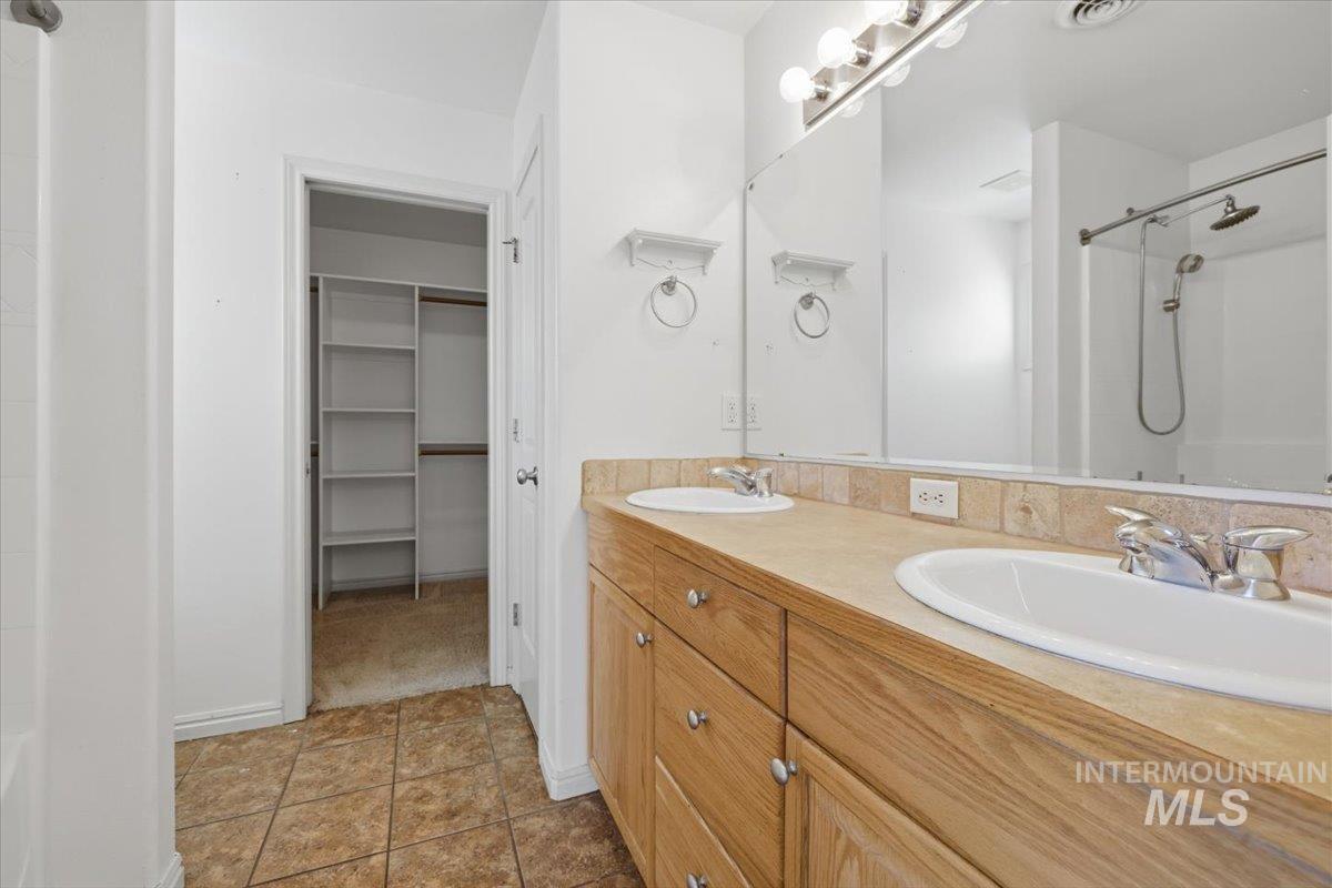 1068 Locksley St, Middleton, Idaho 83644, 3 Bedrooms, 2 Bathrooms, Residential For Sale, Price $410,000, 98982175