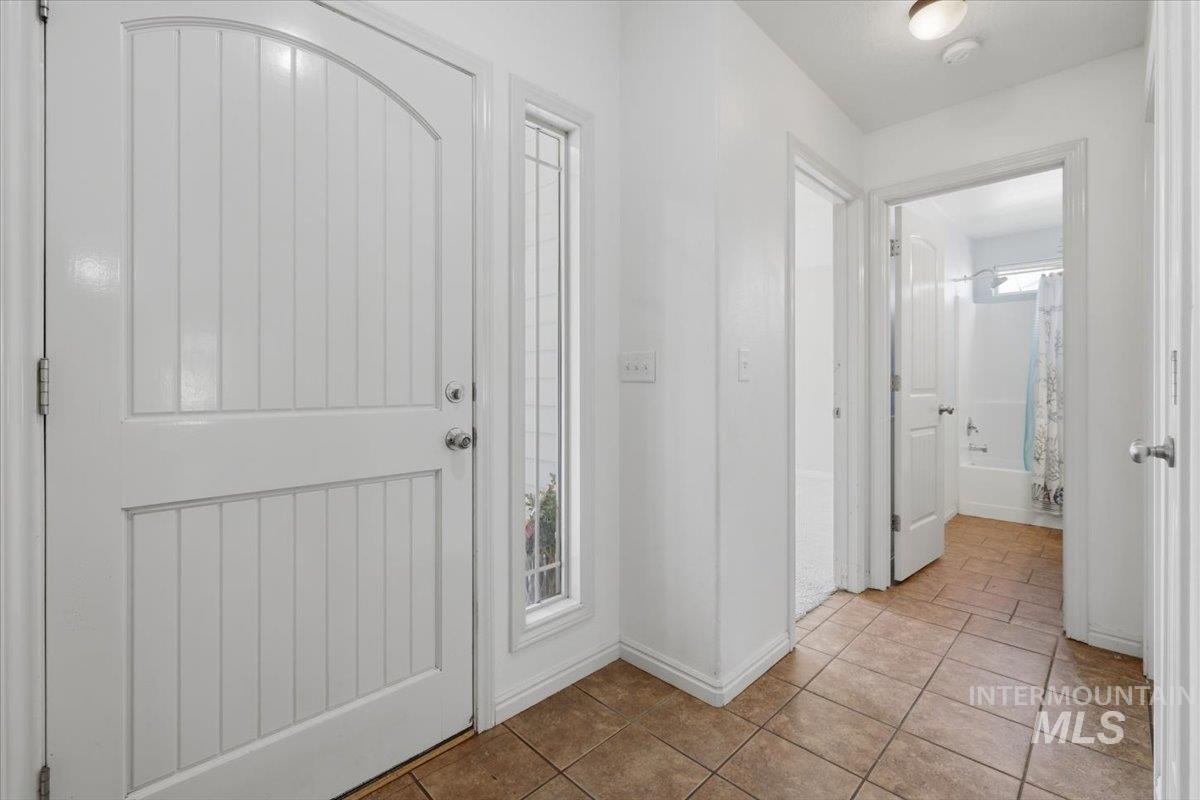 1068 Locksley St, Middleton, Idaho 83644, 3 Bedrooms, 2 Bathrooms, Residential For Sale, Price $410,000, 98982175