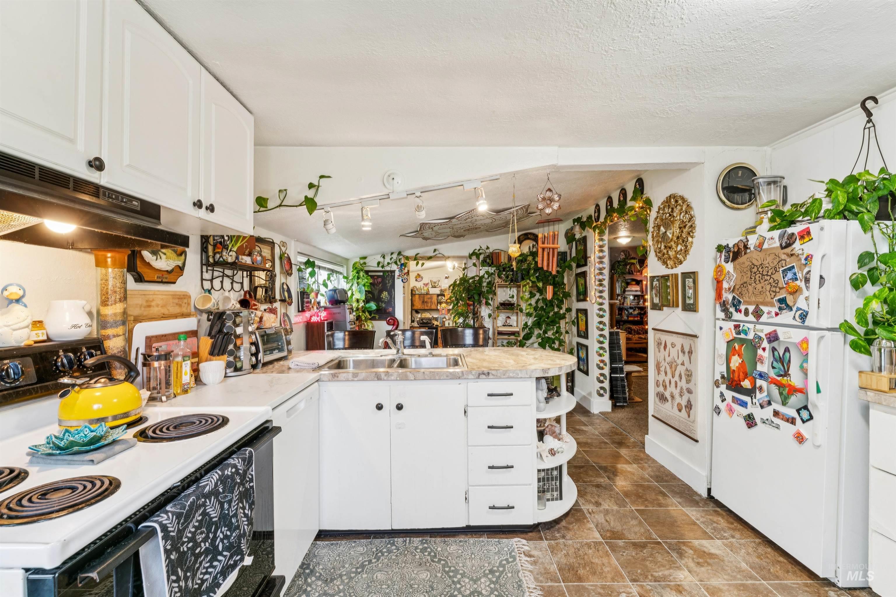 625 & 627 E Pennsylvania St, Boise, Idaho 83706-4431, 3 Bedrooms, 3 Bathrooms, Residential For Sale, Price $699,000, 98982181