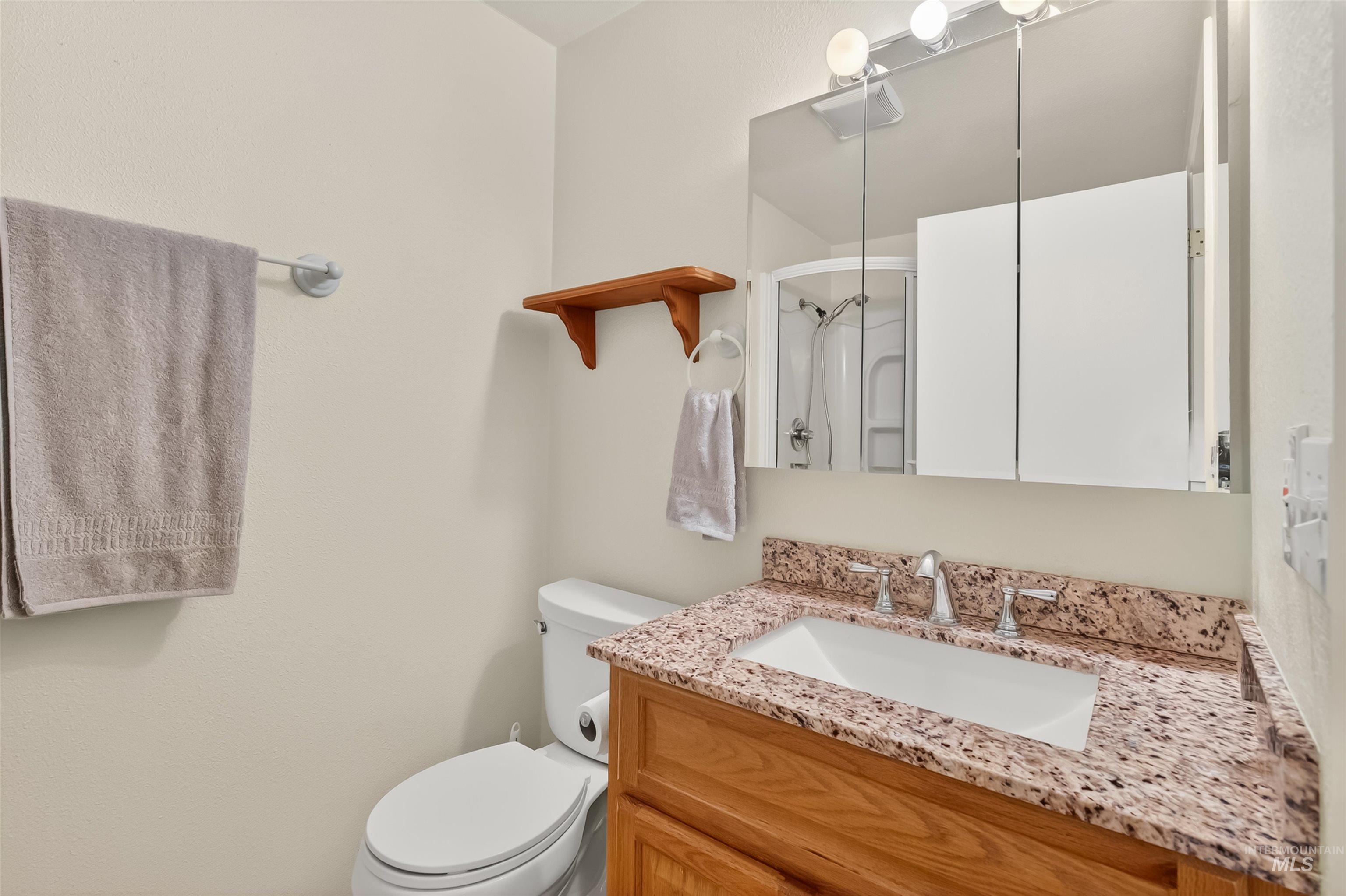 3650 Country Club Court, Lewiston, Idaho 83501, 3 Bedrooms, 2 Bathrooms, Residential For Sale, Price $460,000, 98982184