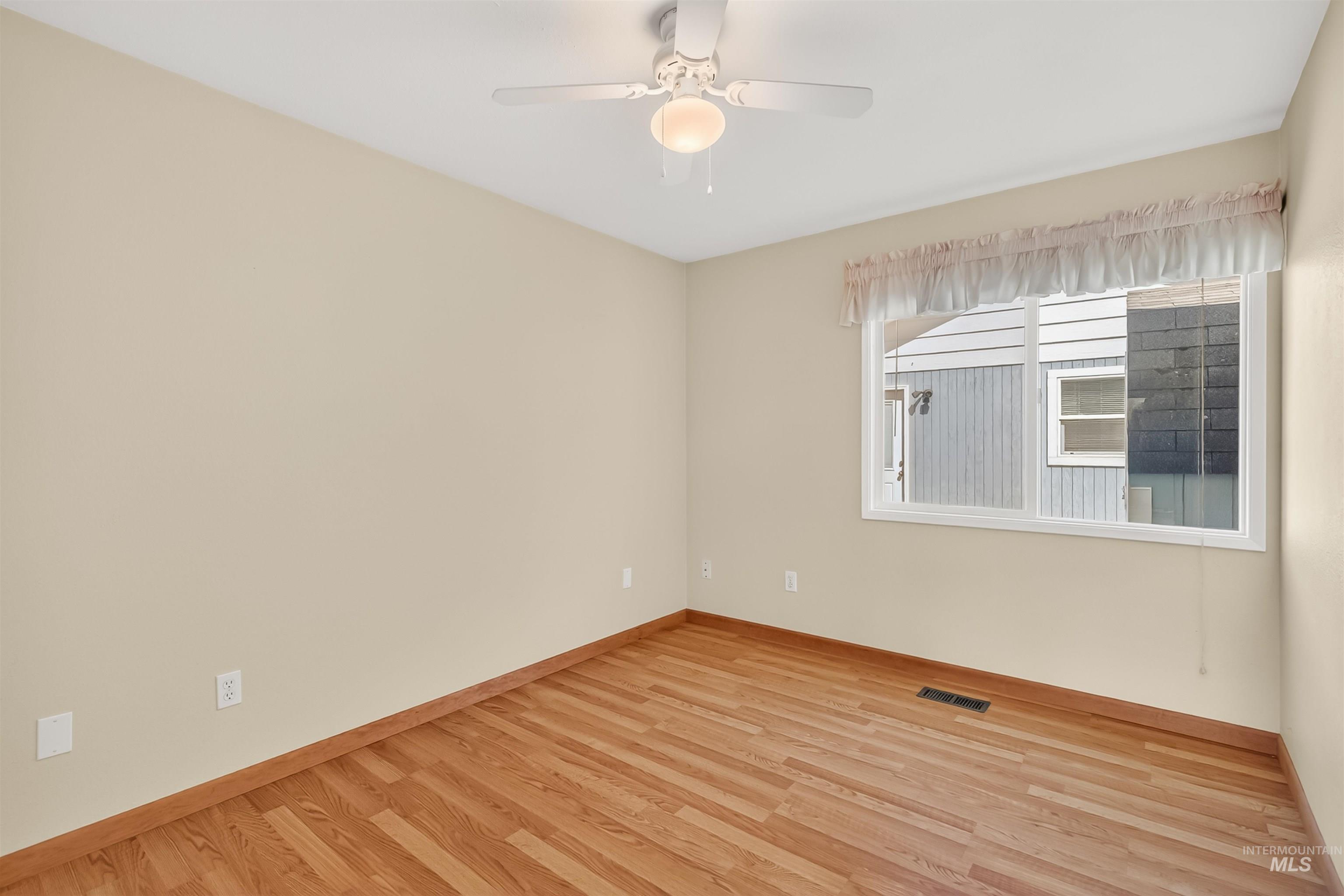 3650 Country Club Court, Lewiston, Idaho 83501, 3 Bedrooms, 2 Bathrooms, Residential For Sale, Price $460,000, 98982184