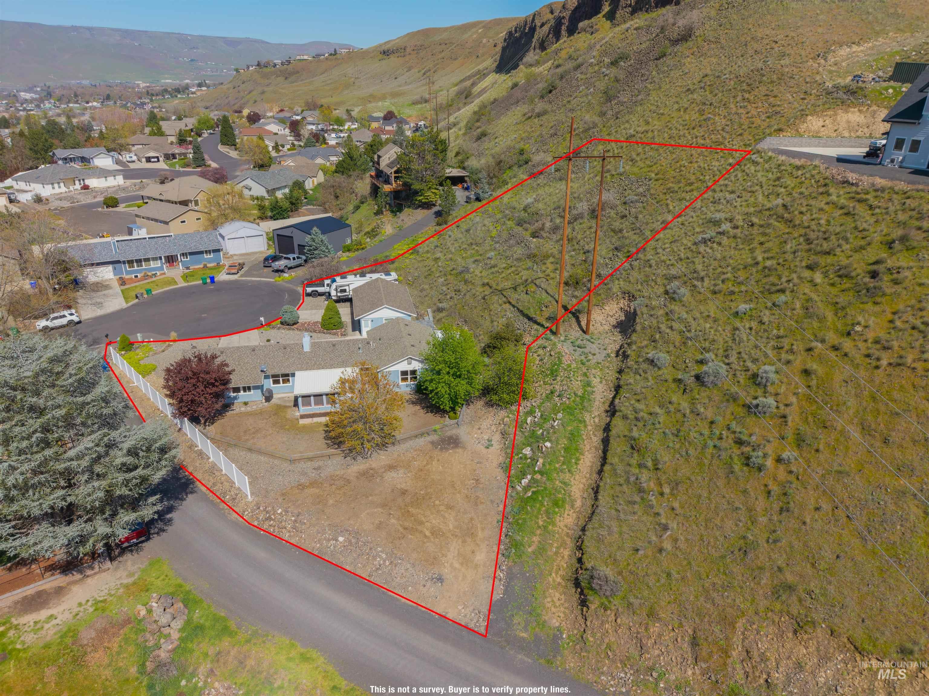 3650 Country Club Court, Lewiston, Idaho 83501, 3 Bedrooms, 2 Bathrooms, Residential For Sale, Price $460,000, 98982184