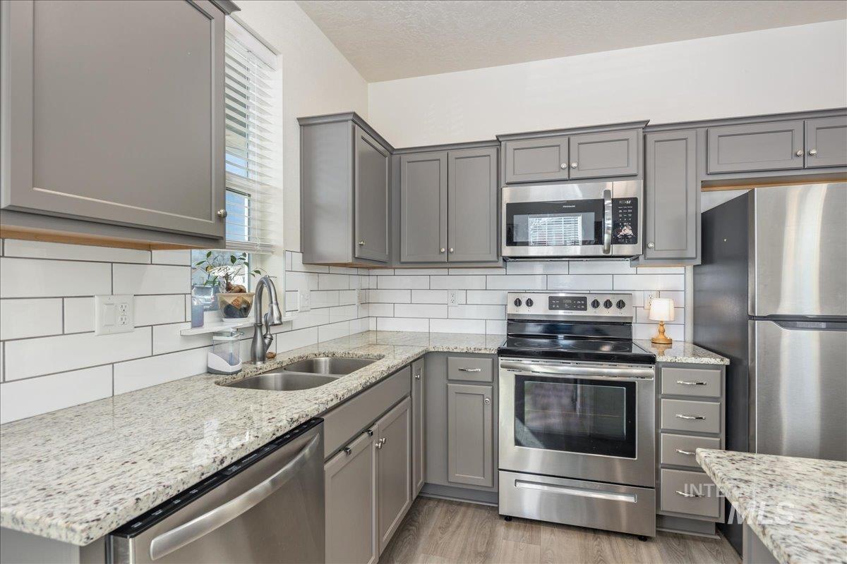 2329 E Spice Loop UNIT #1, Nampa, Idaho 83687, 3 Bedrooms, 3 Bathrooms, Residential Income For Sale, Price $330,000,MLS 98982191