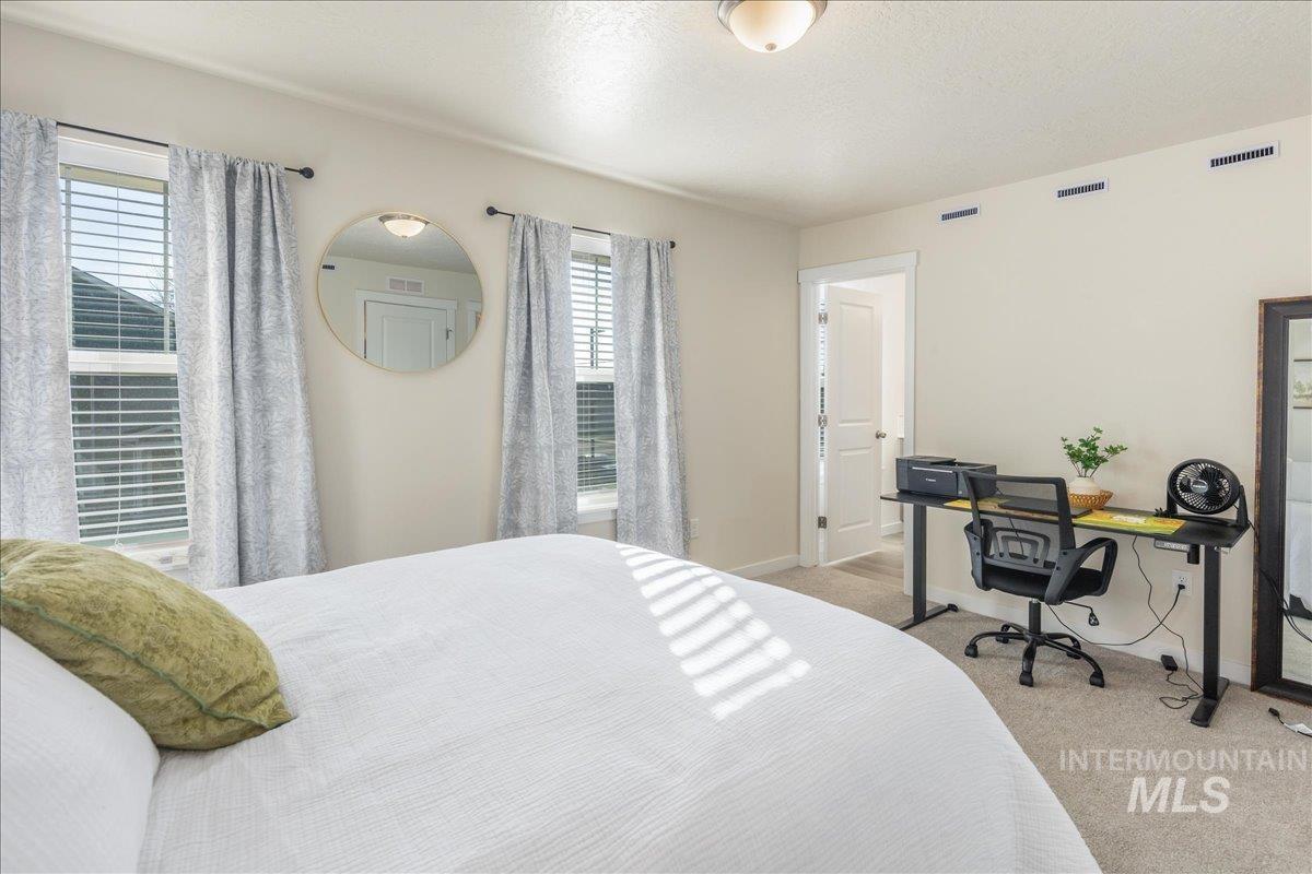 2329 E Spice Loop UNIT #1, Nampa, Idaho 83687, 3 Bedrooms, 3 Bathrooms, Residential Income For Sale, Price $330,000,MLS 98982191