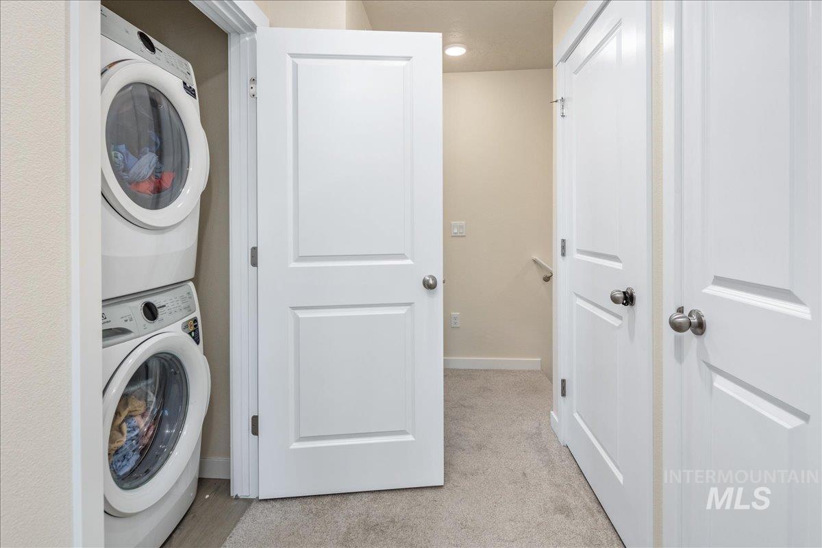 2329 E Spice Loop UNIT #1, Nampa, Idaho 83687, 3 Bedrooms, 3 Bathrooms, Residential Income For Sale, Price $330,000,MLS 98982191