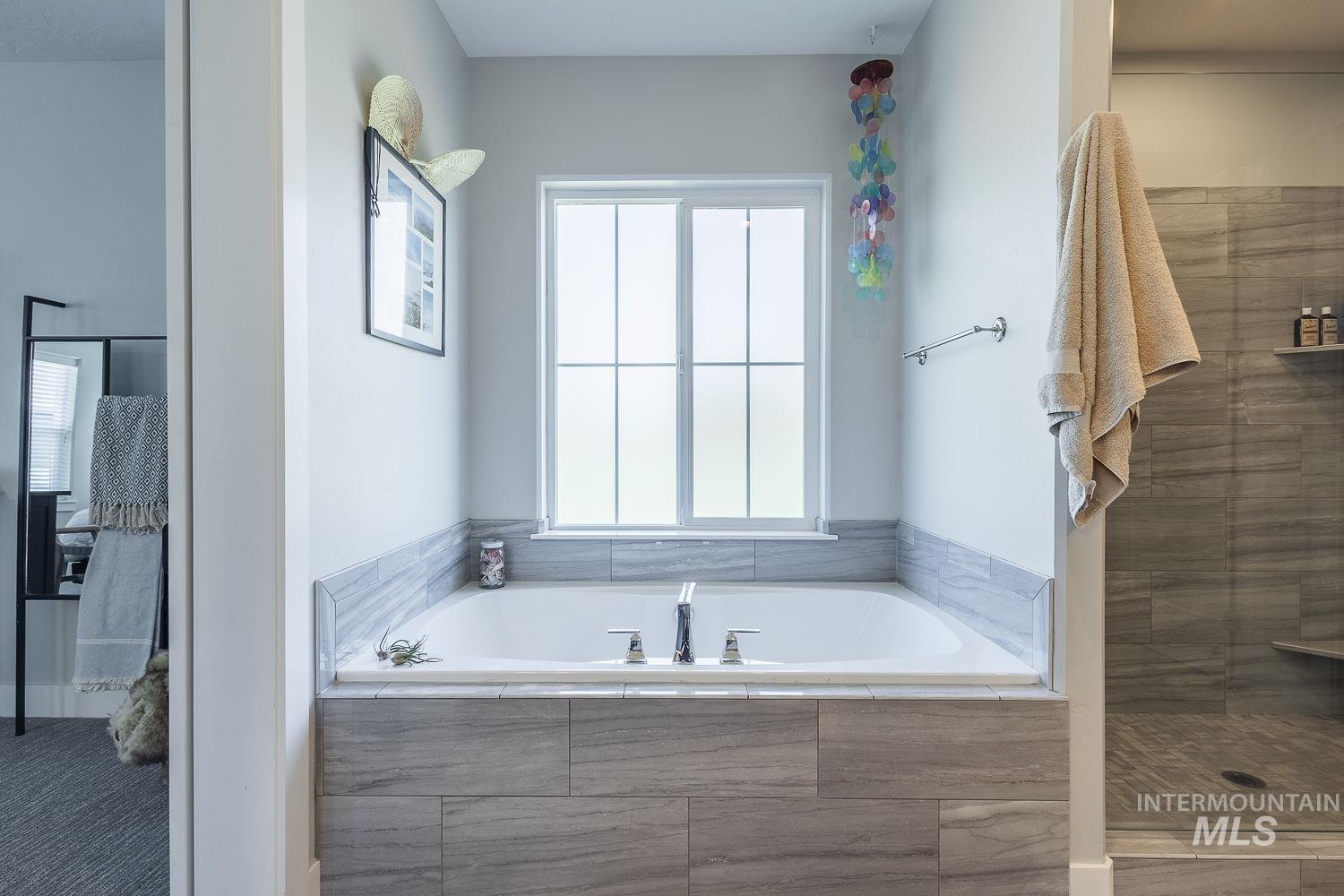 2845 S Barnside Way, Boise, Idaho 83716, 4 Bedrooms, 3 Bathrooms, Residential For Sale, Price $855,000, 98982195