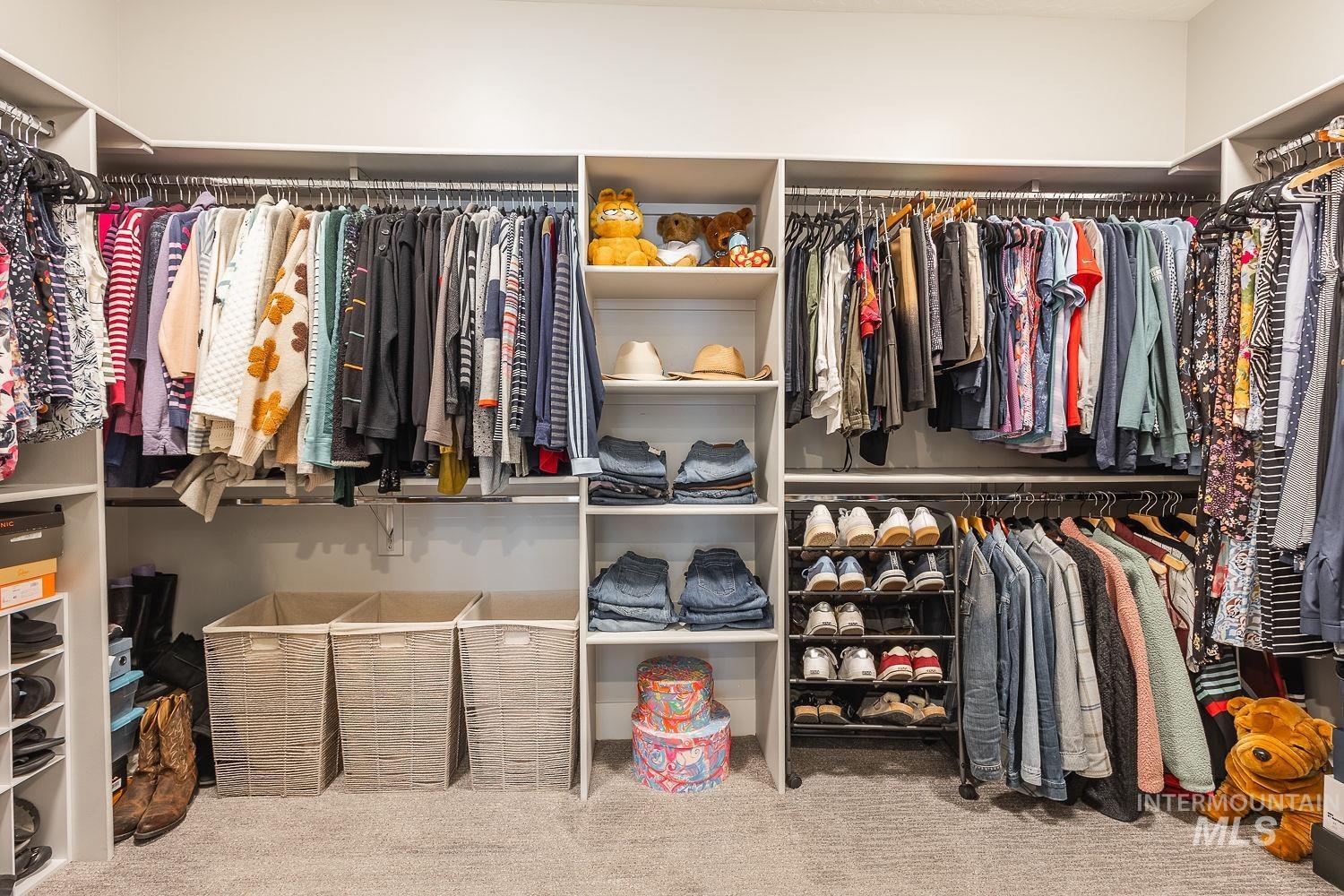 2845 S Barnside Way, Boise, Idaho 83716, 4 Bedrooms, 3 Bathrooms, Residential For Sale, Price $855,000, 98982195