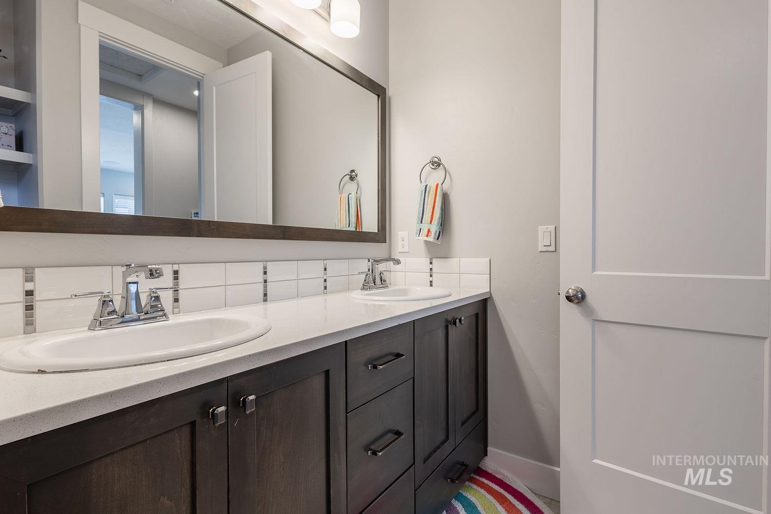 2845 S Barnside Way, Boise, Idaho 83716, 4 Bedrooms, 3 Bathrooms, Residential For Sale, Price $855,000, 98982195