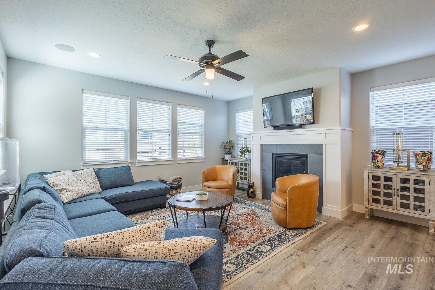 2845 S Barnside Way, Boise, Idaho 83716, 4 Bedrooms, 3 Bathrooms, Residential For Sale, Price $855,000, 98982195