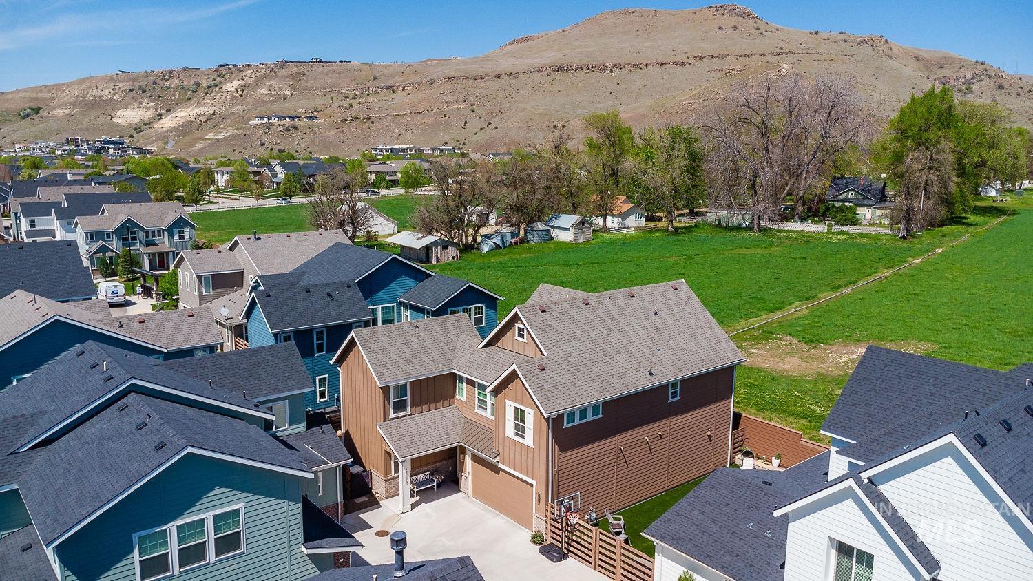 2845 S Barnside Way, Boise, Idaho 83716, 4 Bedrooms, 3 Bathrooms, Residential For Sale, Price $855,000, 98982195