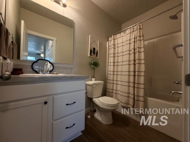 2329 E Spice Loop Unit 4, Nampa, Idaho 83687, 3 Bedrooms, 3 Bathrooms, Residential Income For Sale, Price $325,000,MLS 98982203