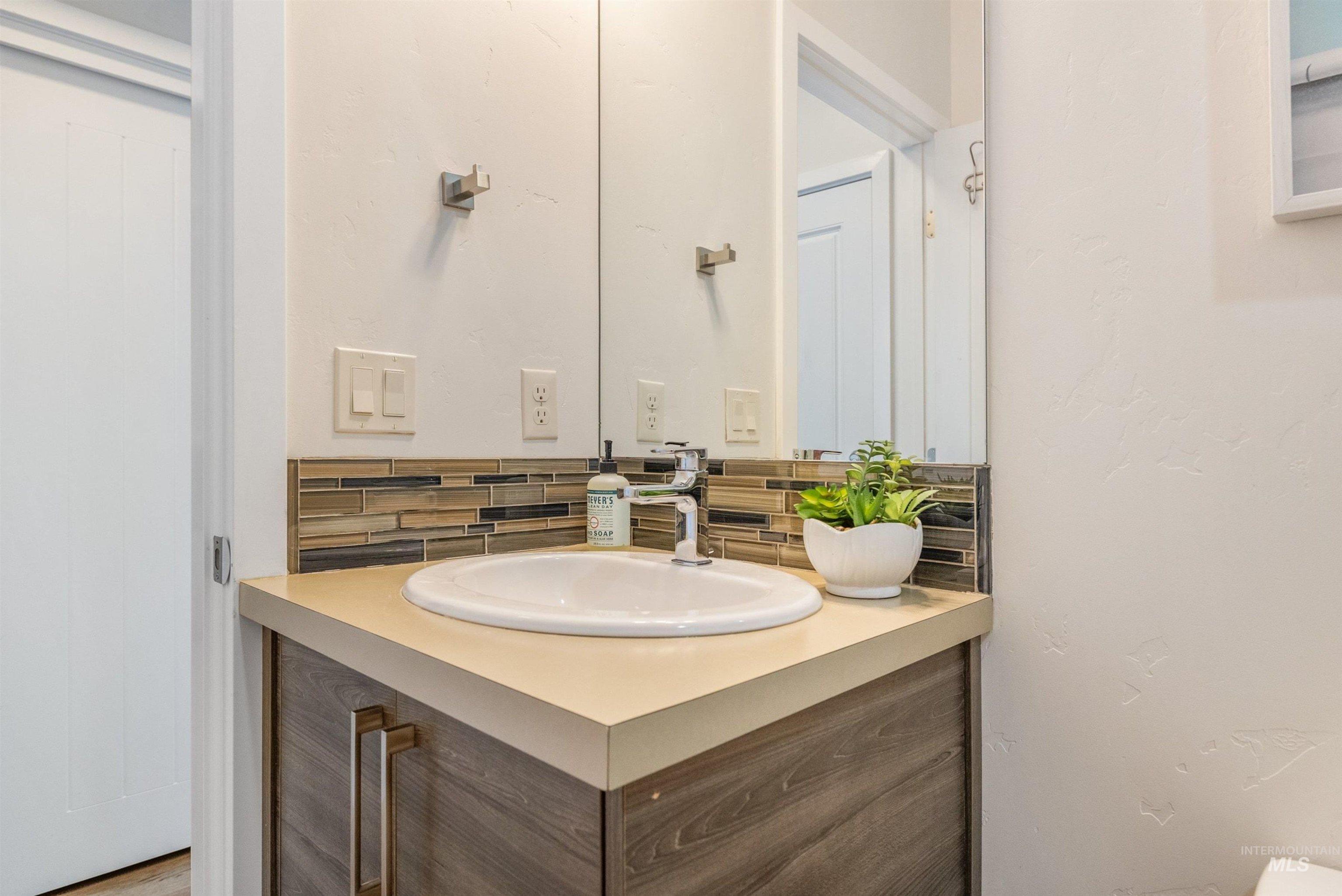 225 E 36th Street, Garden City, Idaho 83714, 3 Bedrooms, 2 Bathrooms, Residential Income For Sale, Price $950,000,MLS 98982210