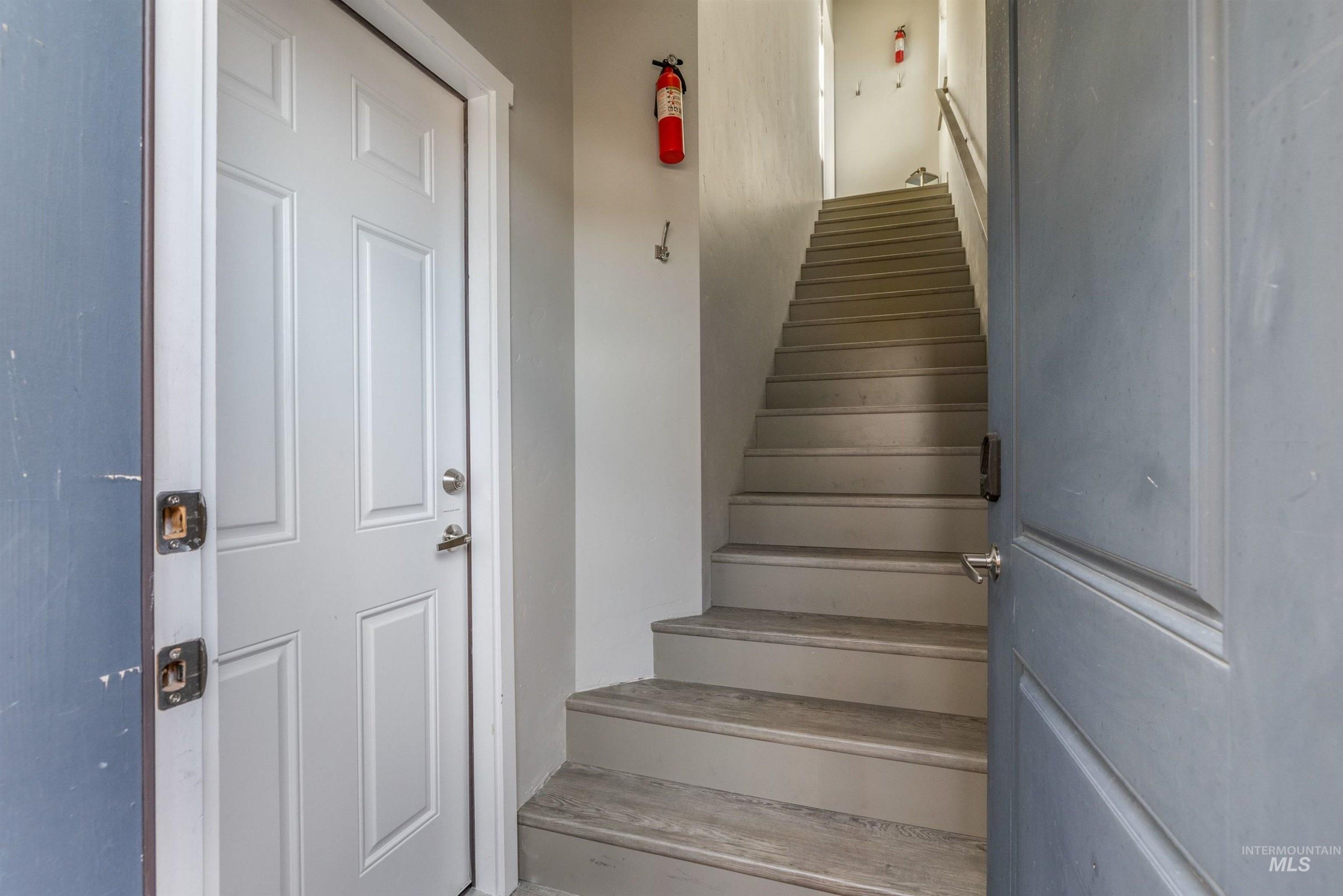 225 E 36th Street, Garden City, Idaho 83714, 3 Bedrooms, 2 Bathrooms, Residential Income For Sale, Price $950,000,MLS 98982210