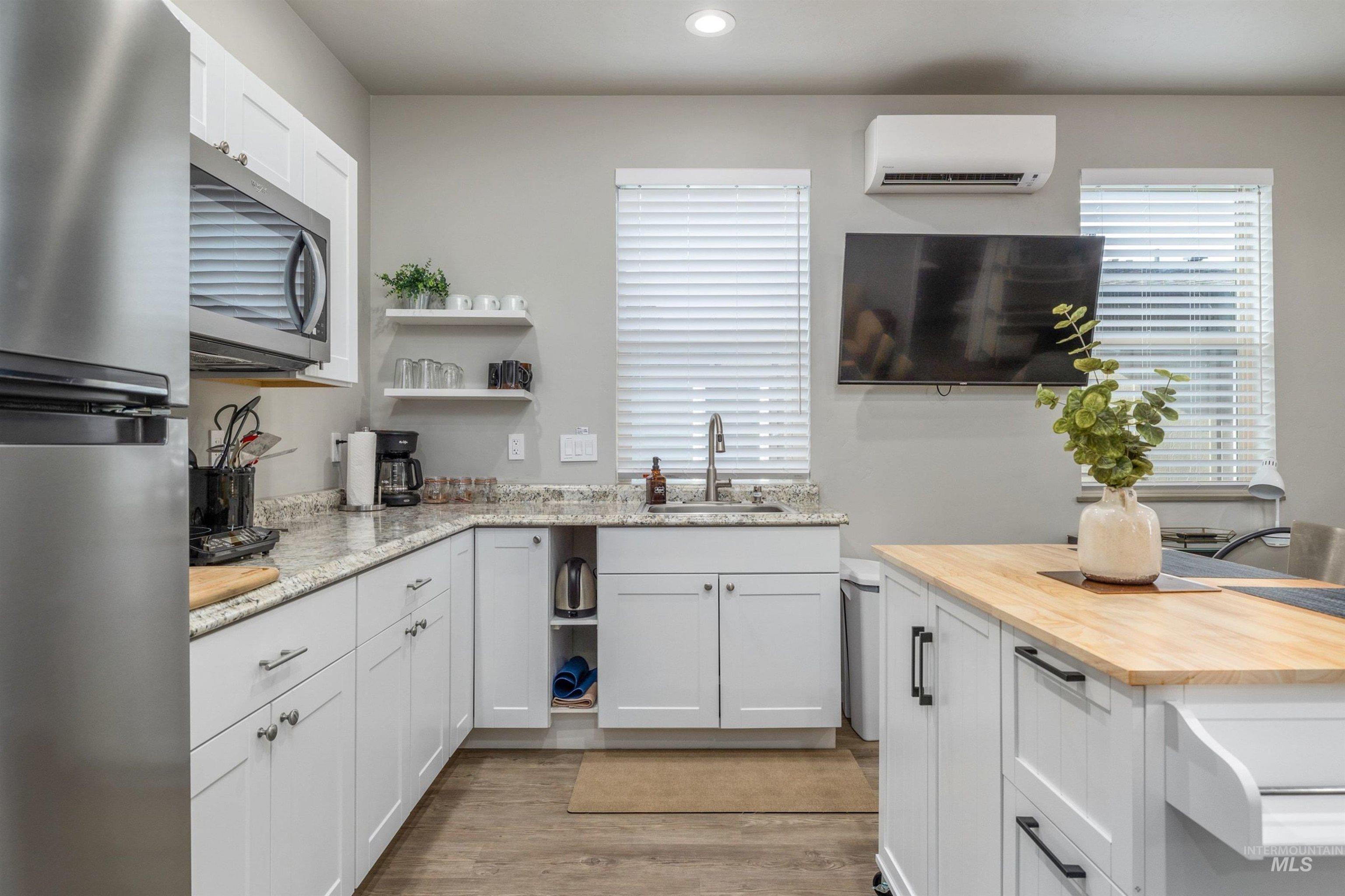 225 E 36th Street, Garden City, Idaho 83714, 3 Bedrooms, 2 Bathrooms, Residential Income For Sale, Price $950,000,MLS 98982210