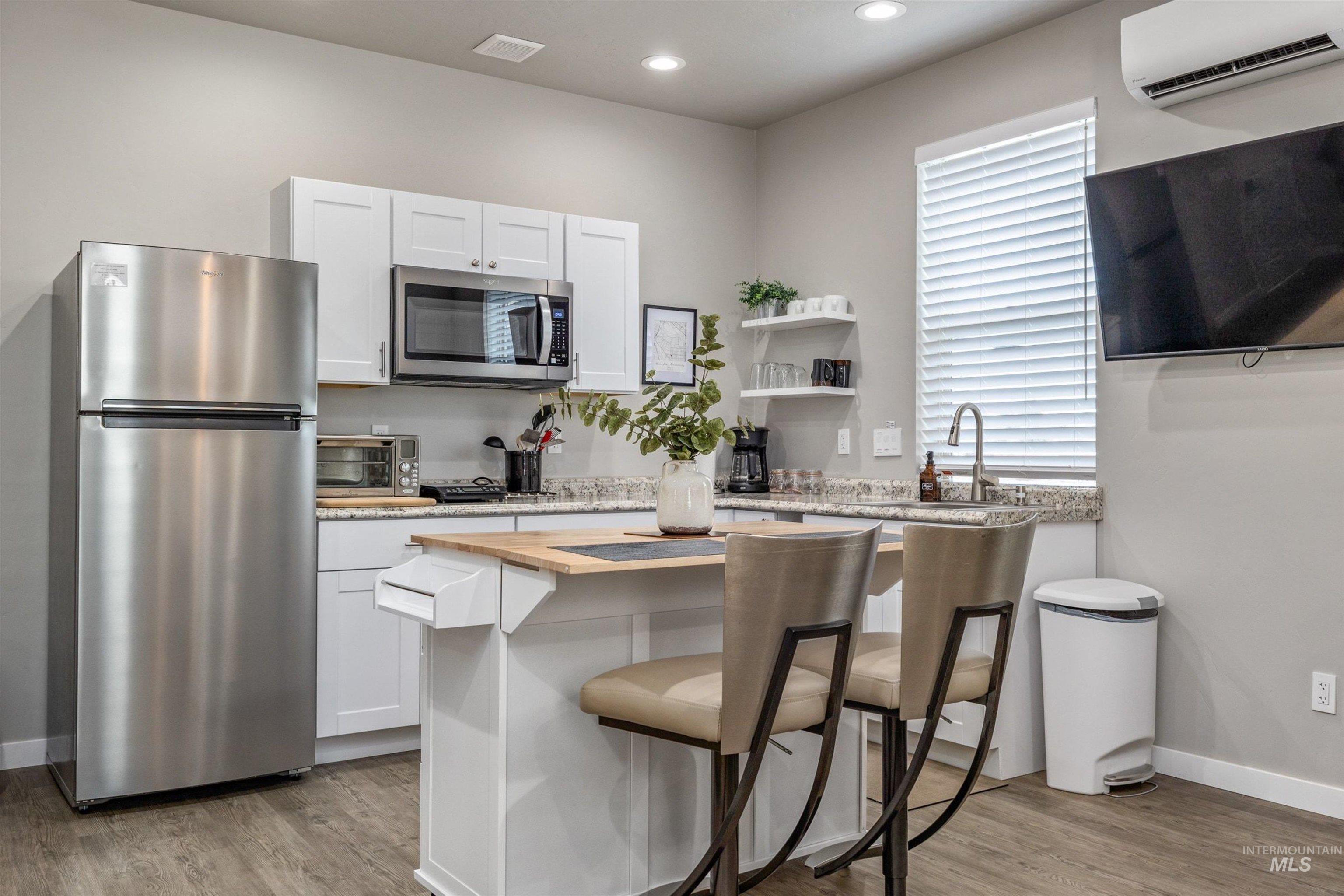 225 E 36th Street, Garden City, Idaho 83714, 3 Bedrooms, 2 Bathrooms, Residential Income For Sale, Price $950,000,MLS 98982210