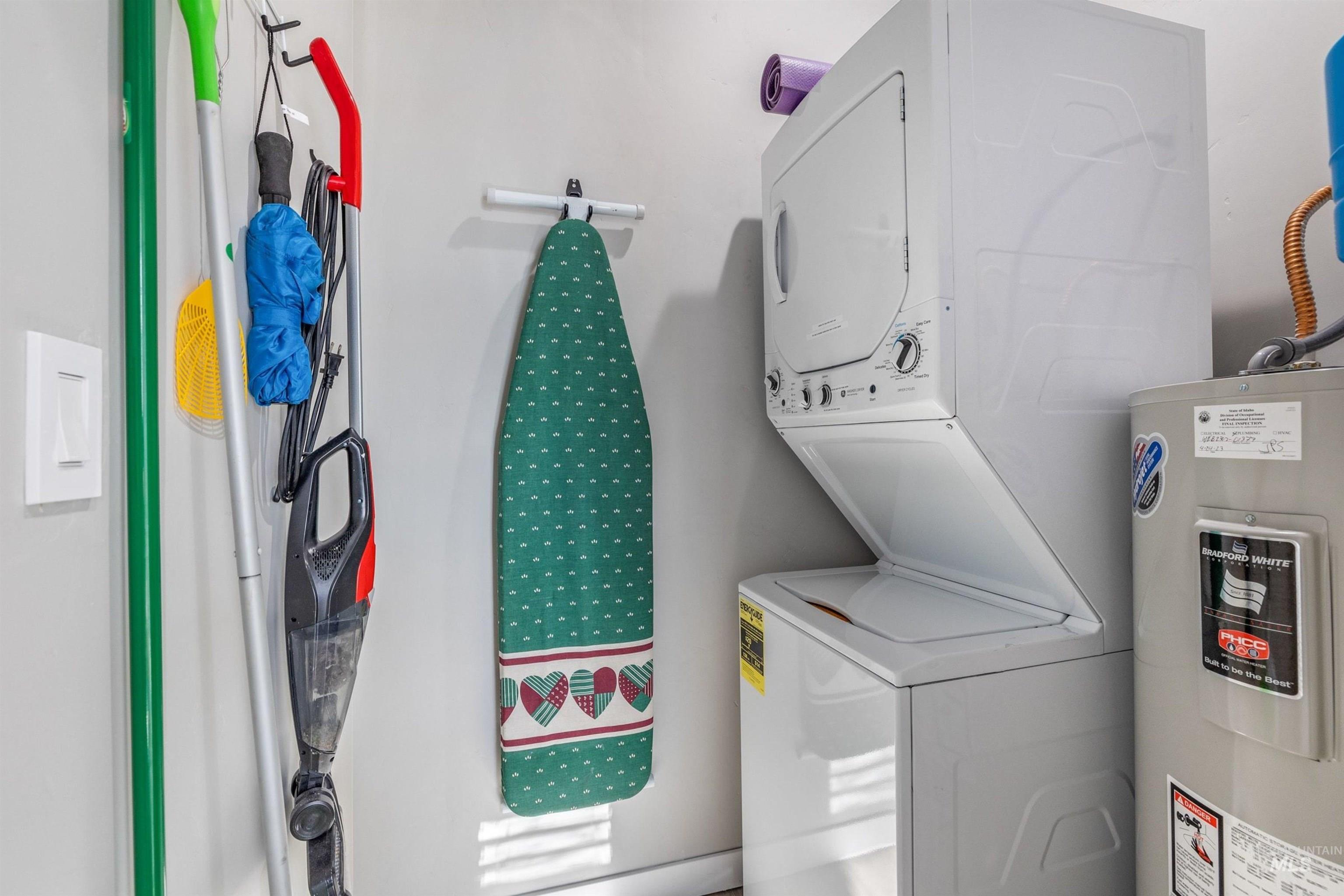 225 E 36th Street, Garden City, Idaho 83714, 3 Bedrooms, 2 Bathrooms, Residential Income For Sale, Price $950,000,MLS 98982210