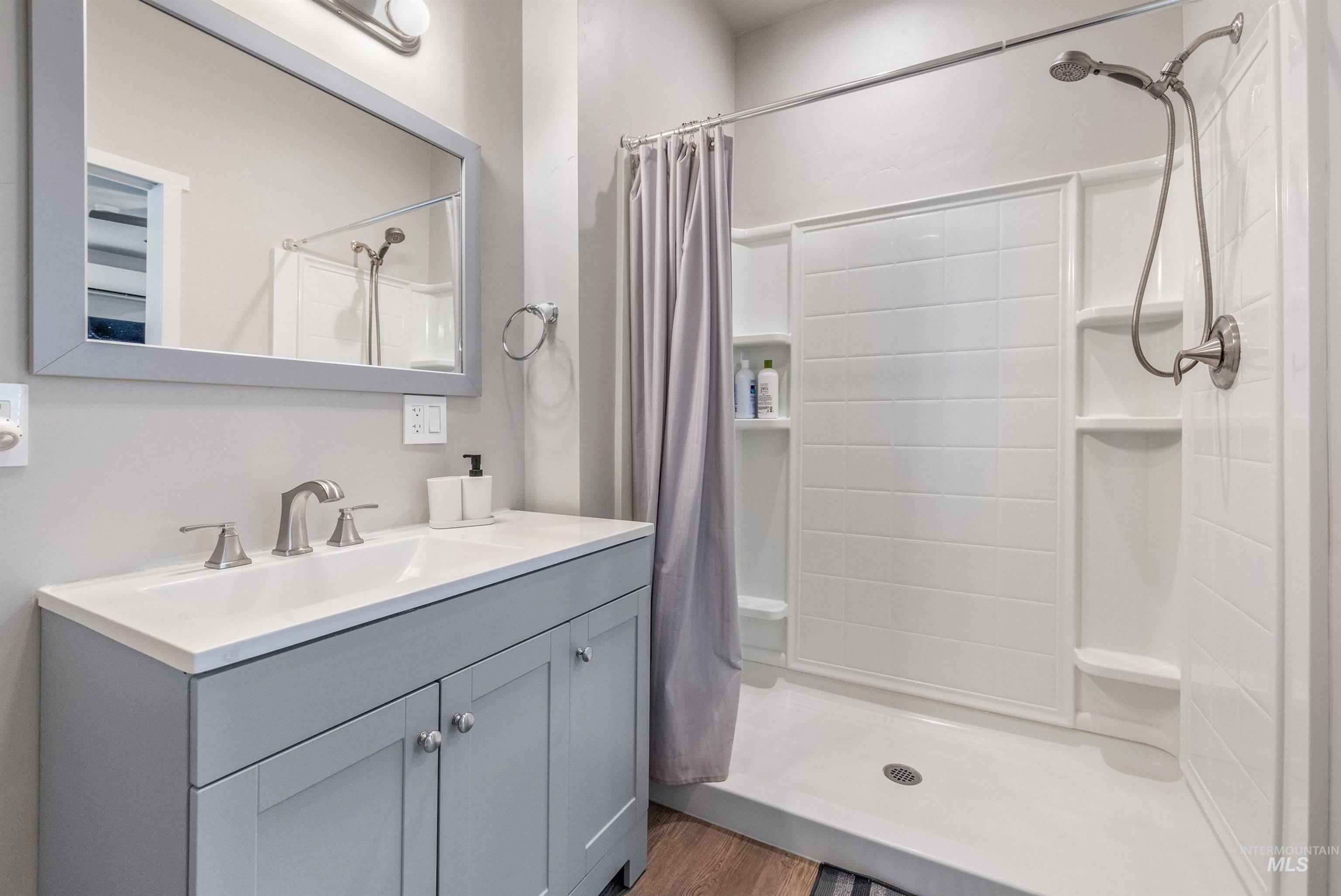 225 E 36th Street, Garden City, Idaho 83714, 3 Bedrooms, 2 Bathrooms, Residential Income For Sale, Price $950,000,MLS 98982210