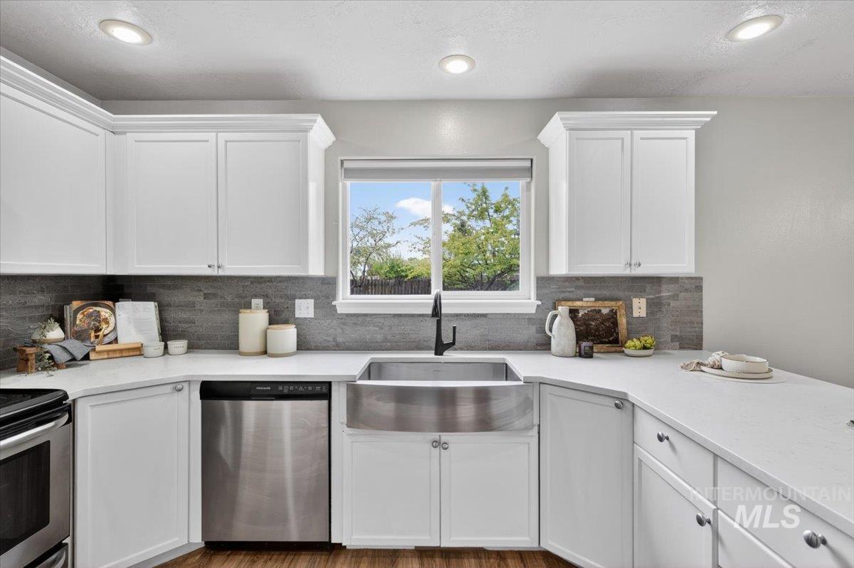 10448 W Merab Ct, Star, Idaho 83669, 3 Bedrooms, 2.5 Bathrooms, Residential For Sale, Price $450,000, 98982211