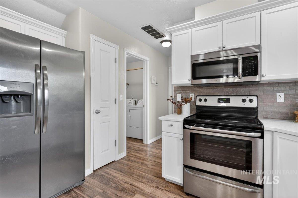 10448 W Merab Ct, Star, Idaho 83669, 3 Bedrooms, 2.5 Bathrooms, Residential For Sale, Price $450,000, 98982211