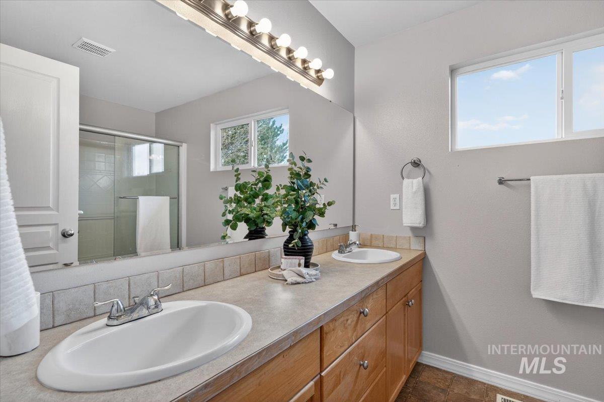 10448 W Merab Ct, Star, Idaho 83669, 3 Bedrooms, 2.5 Bathrooms, Residential For Sale, Price $450,000, 98982211