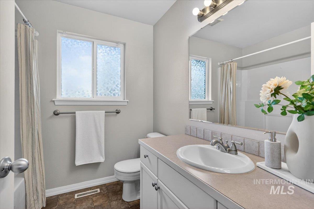 10448 W Merab Ct, Star, Idaho 83669, 3 Bedrooms, 2.5 Bathrooms, Residential For Sale, Price $450,000, 98982211