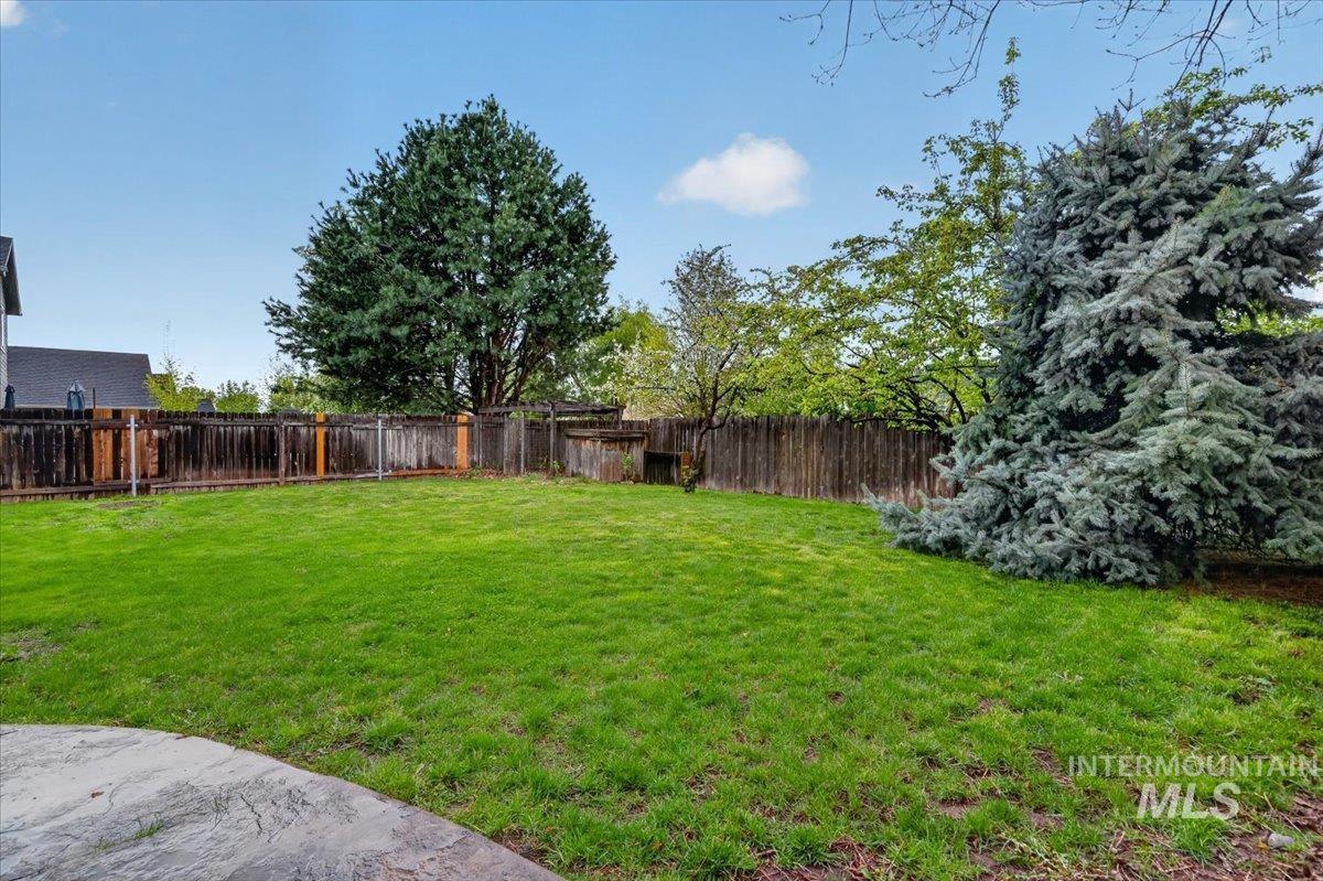 10448 W Merab Ct, Star, Idaho 83669, 3 Bedrooms, 2.5 Bathrooms, Residential For Sale, Price $450,000, 98982211