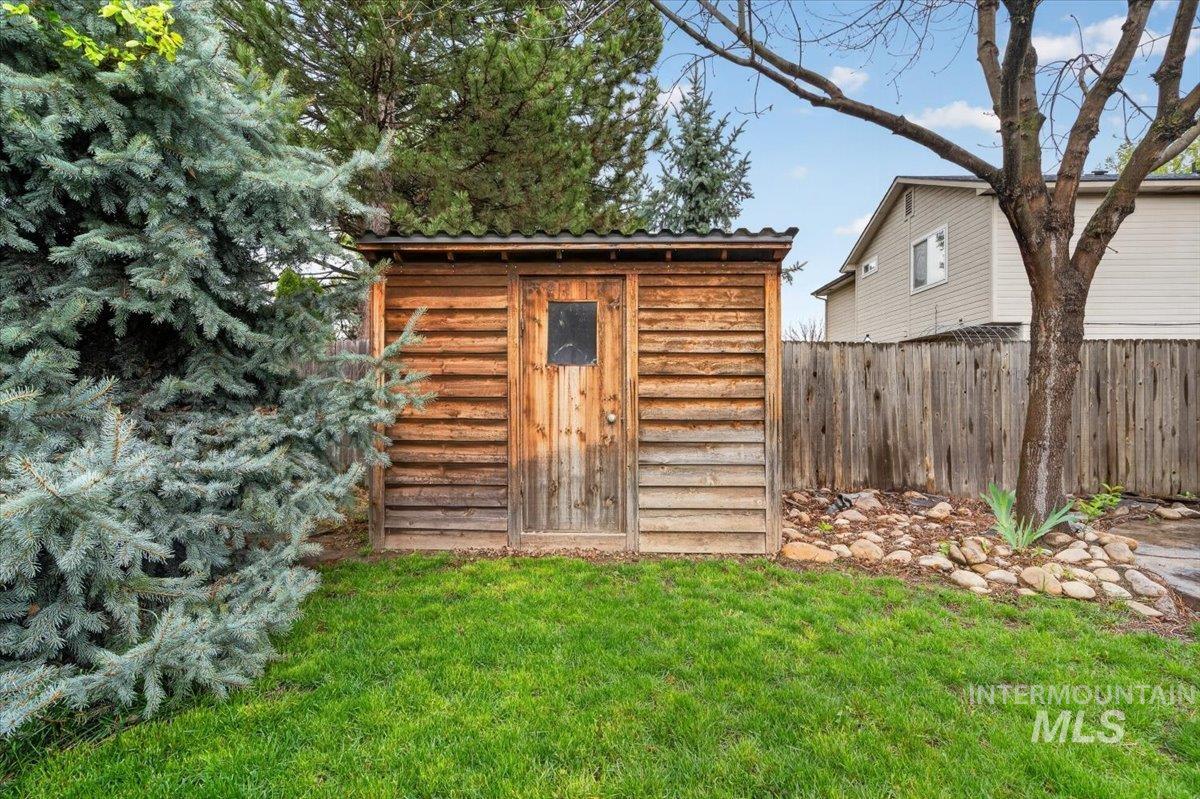 10448 W Merab Ct, Star, Idaho 83669, 3 Bedrooms, 2.5 Bathrooms, Residential For Sale, Price $450,000, 98982211