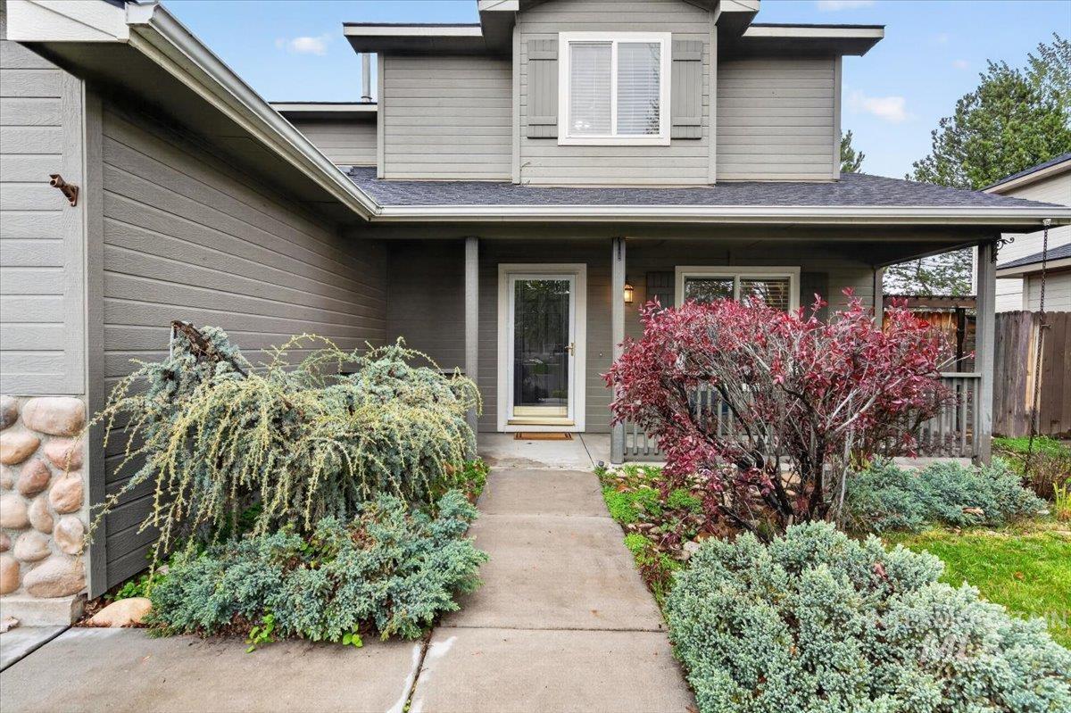 10448 W Merab Ct, Star, Idaho 83669, 3 Bedrooms, 2.5 Bathrooms, Residential For Sale, Price $450,000, 98982211