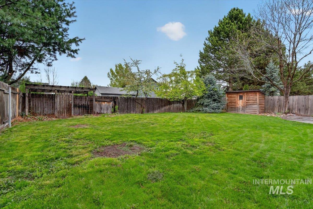 10448 W Merab Ct, Star, Idaho 83669, 3 Bedrooms, 2.5 Bathrooms, Residential For Sale, Price $450,000, 98982211