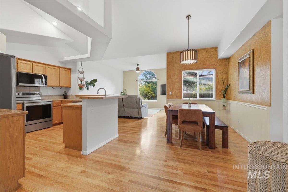 5818 S Cello, Boise, Idaho 83709, 3 Bedrooms, 2 Bathrooms, Residential For Sale, Price $495,000, 98982216