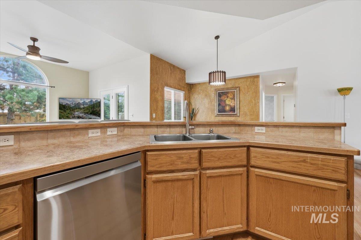 5818 S Cello, Boise, Idaho 83709, 3 Bedrooms, 2 Bathrooms, Residential For Sale, Price $495,000, 98982216