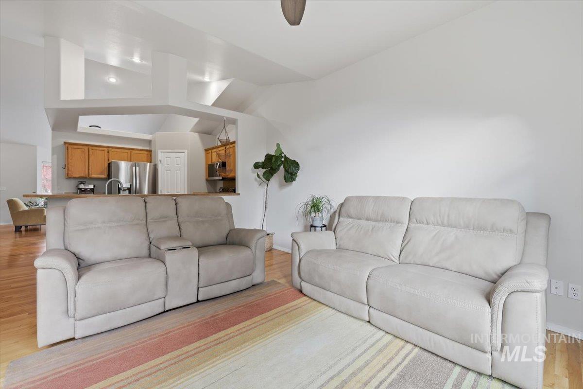 5818 S Cello, Boise, Idaho 83709, 3 Bedrooms, 2 Bathrooms, Residential For Sale, Price $495,000, 98982216