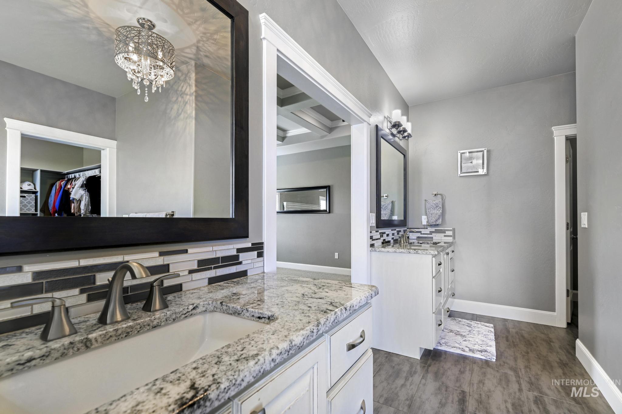 3485 E 3880 N, Kimberly, Idaho 83341-5102, 5 Bedrooms, 3.5 Bathrooms, Residential For Sale, Price $959,000, 98982217