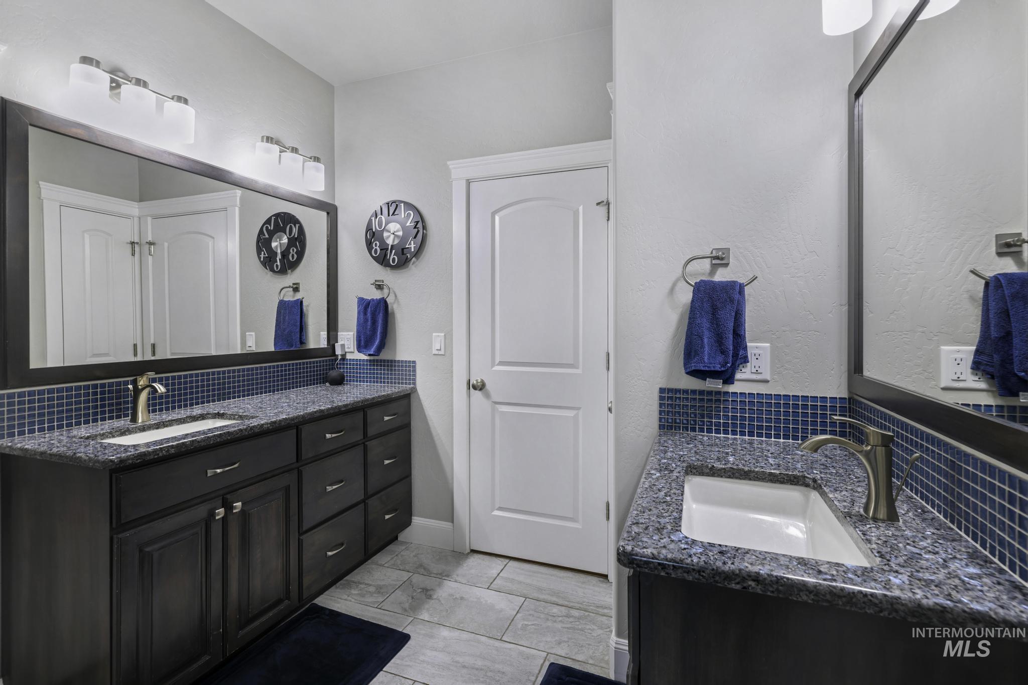 3485 E 3880 N, Kimberly, Idaho 83341-5102, 5 Bedrooms, 3.5 Bathrooms, Residential For Sale, Price $959,000, 98982217