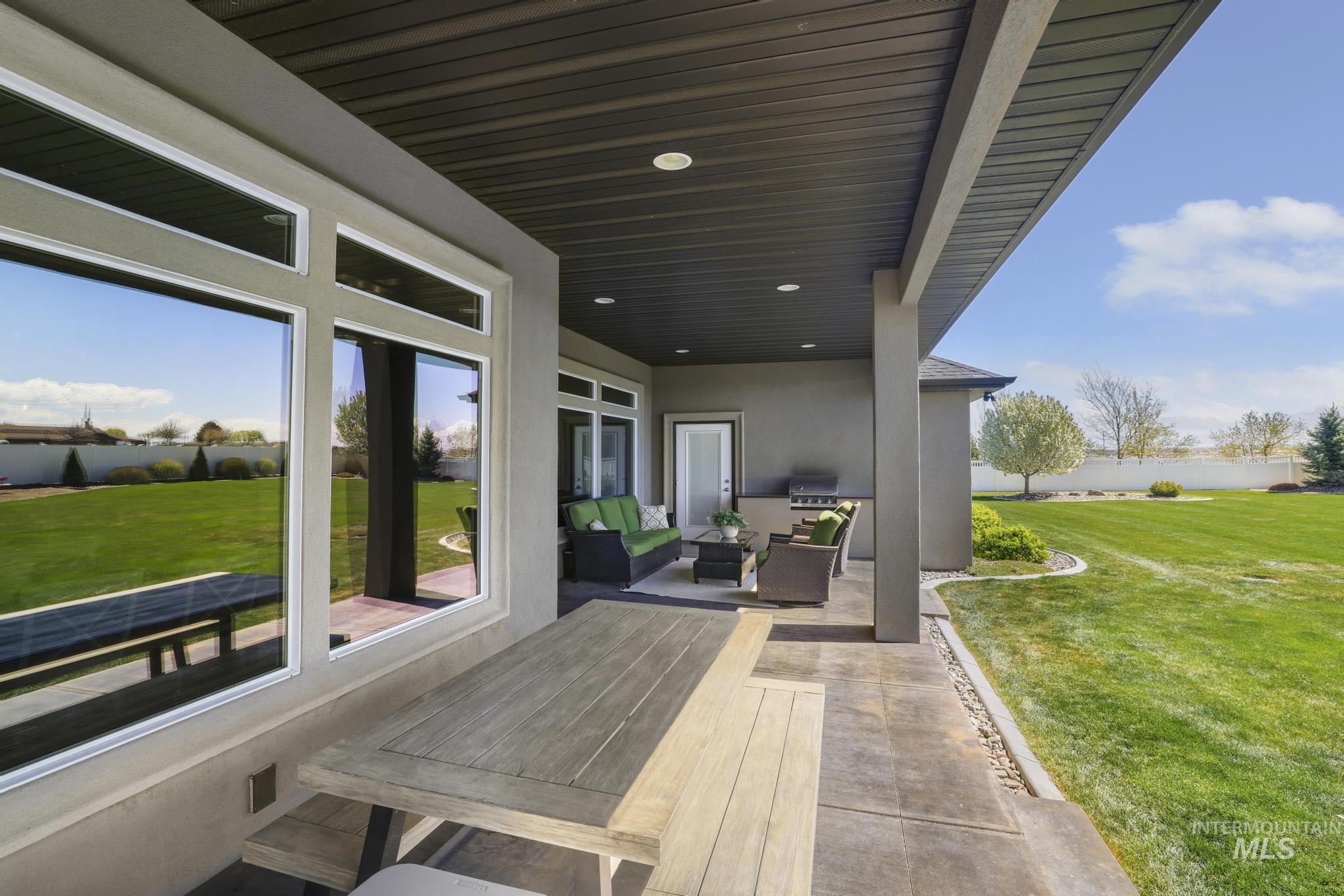 3485 E 3880 N, Kimberly, Idaho 83341-5102, 5 Bedrooms, 3.5 Bathrooms, Residential For Sale, Price $959,000, 98982217