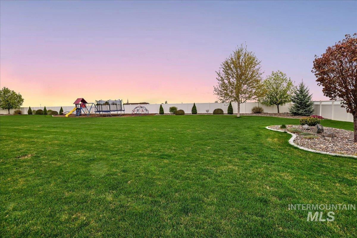 3485 E 3880 N, Kimberly, Idaho 83341-5102, 5 Bedrooms, 3.5 Bathrooms, Residential For Sale, Price $959,000, 98982217