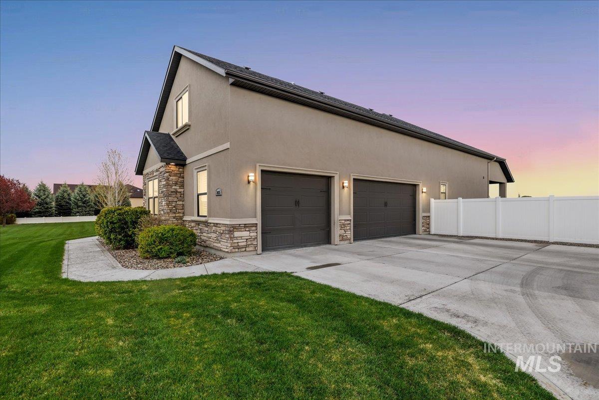 3485 E 3880 N, Kimberly, Idaho 83341-5102, 5 Bedrooms, 3.5 Bathrooms, Residential For Sale, Price $959,000, 98982217