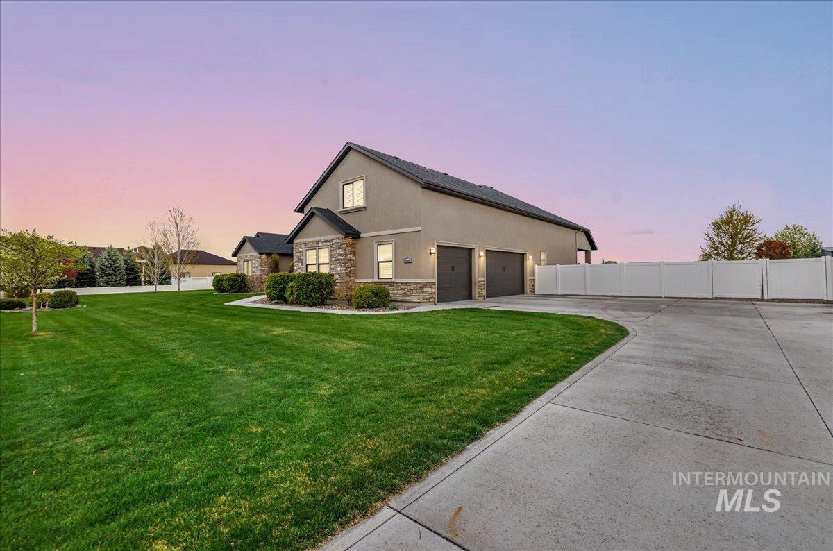3485 E 3880 N, Kimberly, Idaho 83341-5102, 5 Bedrooms, 3.5 Bathrooms, Residential For Sale, Price $959,000, 98982217