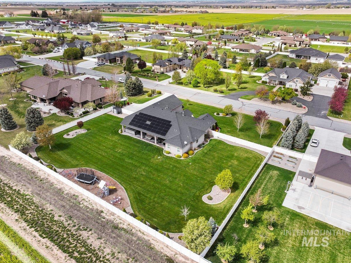 3485 E 3880 N, Kimberly, Idaho 83341-5102, 5 Bedrooms, 3.5 Bathrooms, Residential For Sale, Price $959,000,MLS 98982217