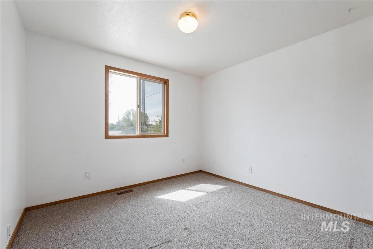 721 Valley Street, Middleton, Idaho 83644, 3 Bedrooms, 2 Bathrooms, Residential For Sale, Price $369,000, 98982225