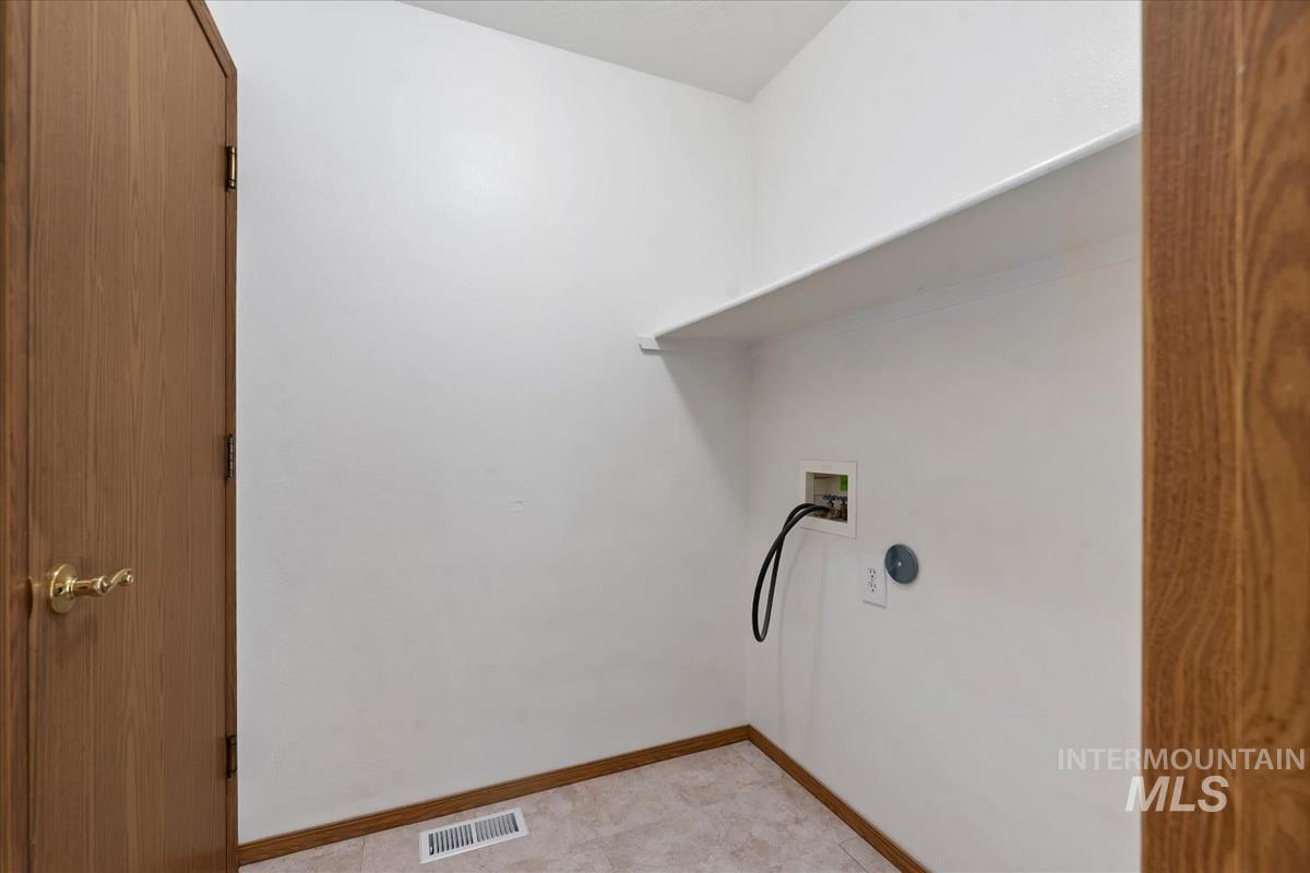 721 Valley Street, Middleton, Idaho 83644, 3 Bedrooms, 2 Bathrooms, Residential For Sale, Price $369,000, 98982225